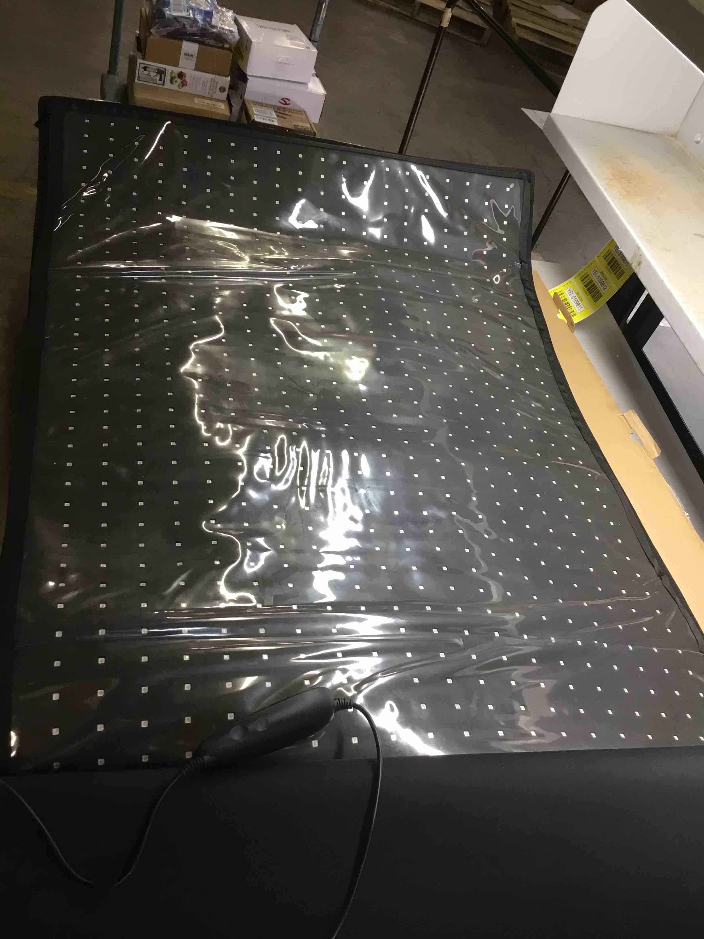 https://s3.amazonaws.com/lotting-images-prod/bidfta/YEL5169604_1703082308945.jpeg