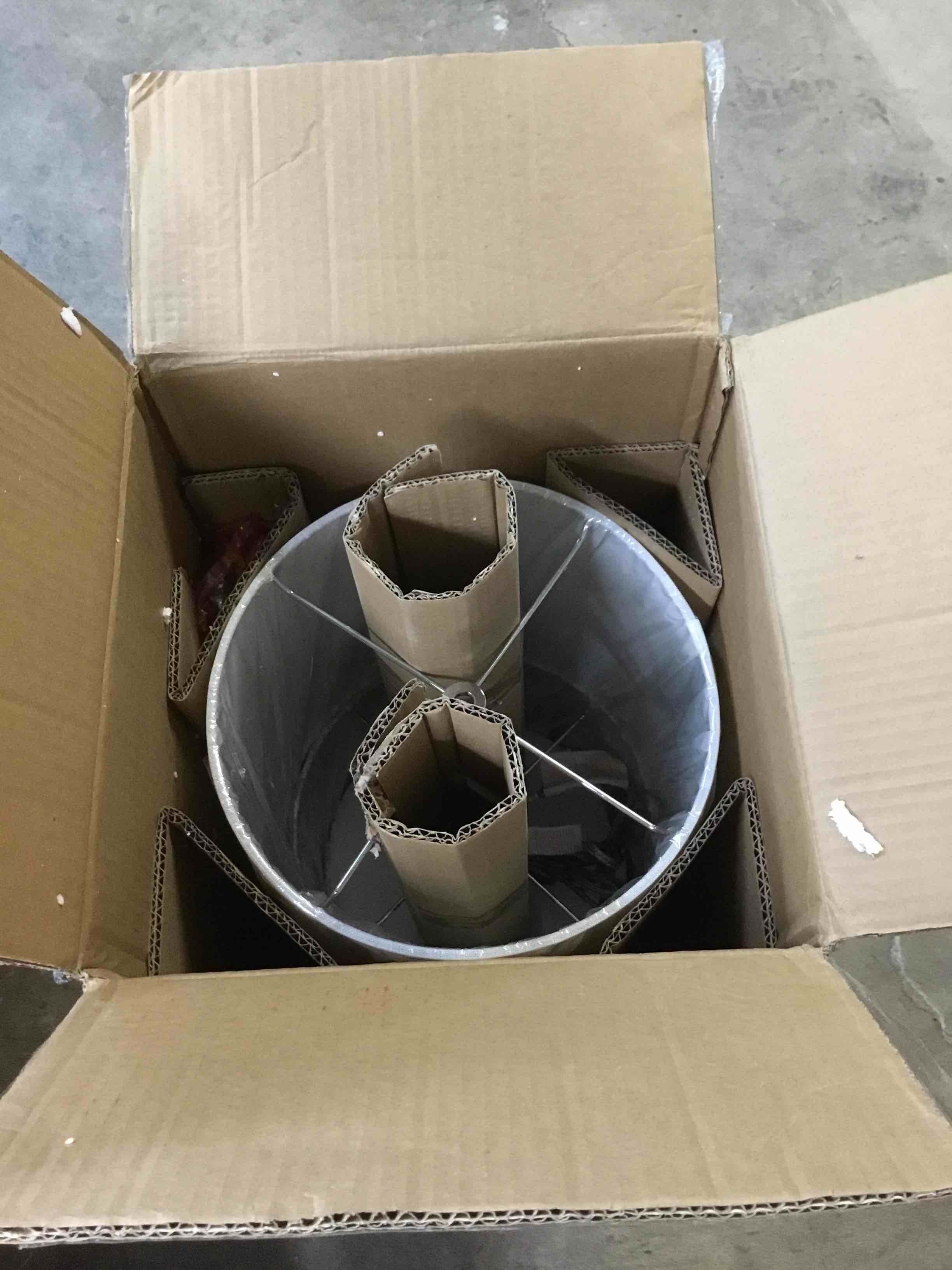 https://s3.amazonaws.com/lotting-images-prod/bidfta/YEL5170223_1708021658803.jpeg