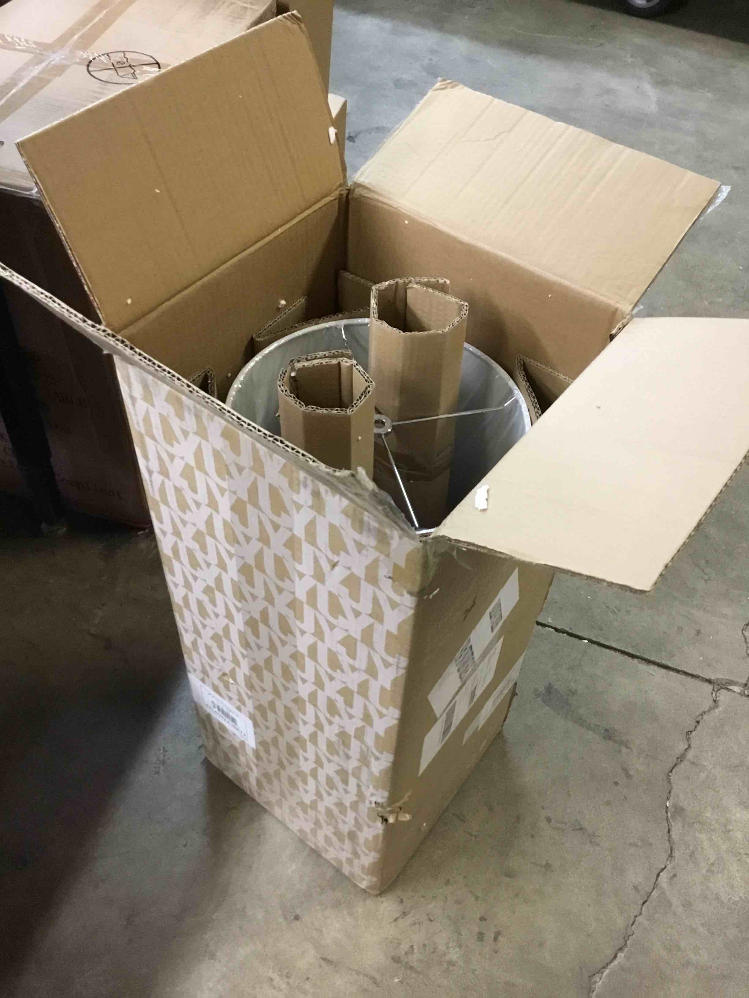 https://s3.amazonaws.com/lotting-images-prod/bidfta/YEL5170223_1708021661568.jpeg