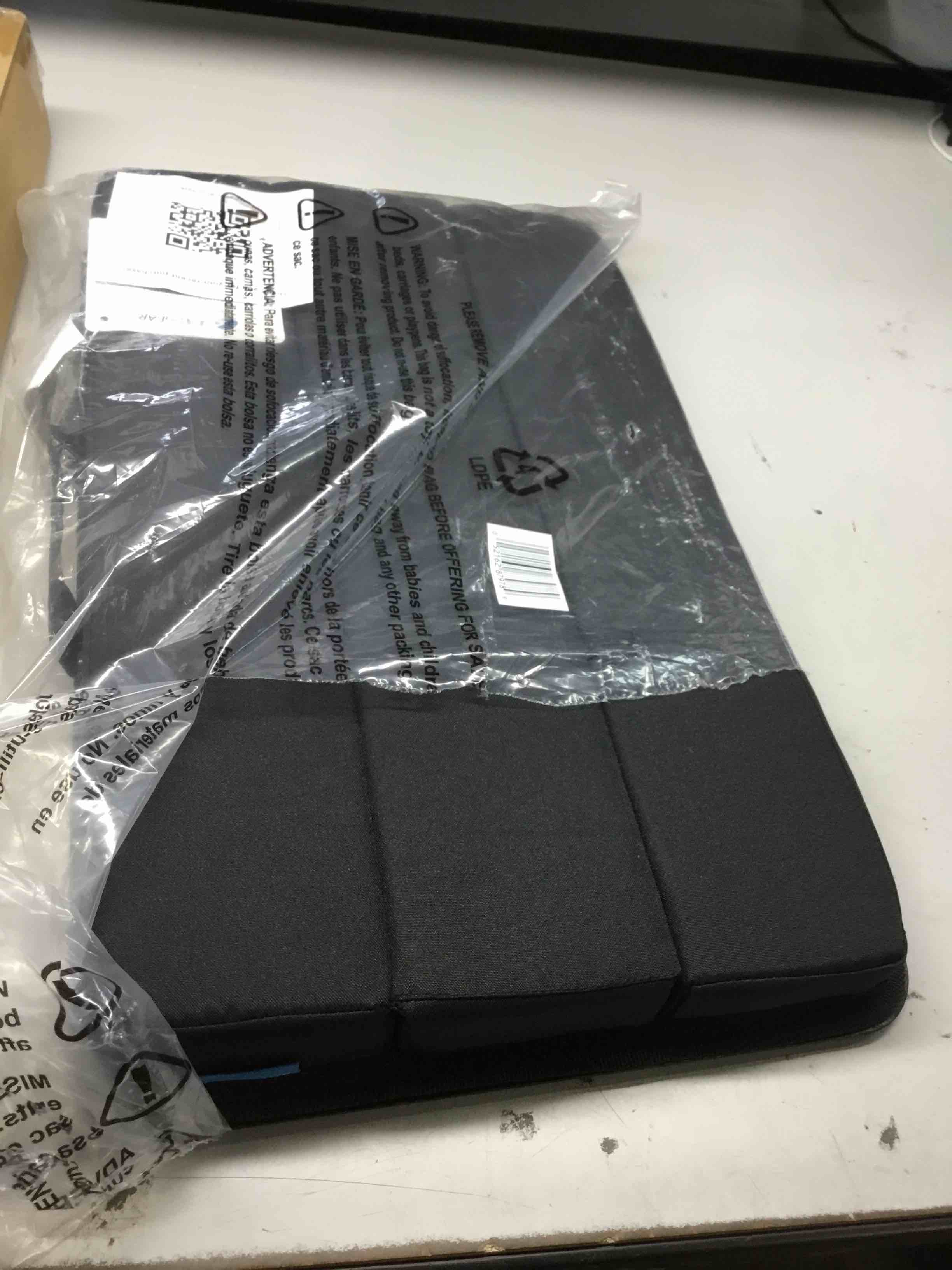 https://s3.amazonaws.com/lotting-images-prod/bidfta/YEL5170231_1708023518701.jpeg