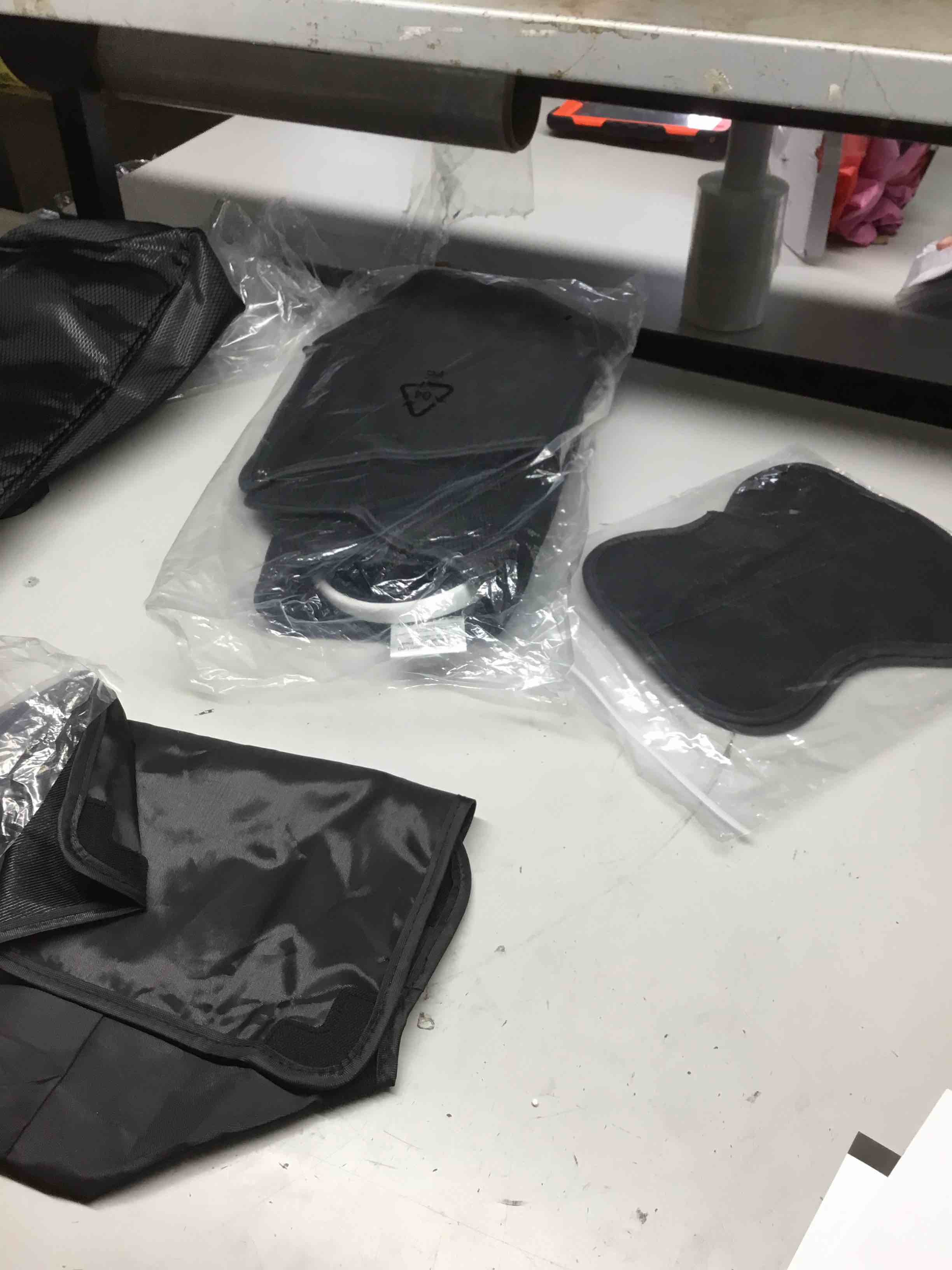 https://s3.amazonaws.com/lotting-images-prod/bidfta/YEL5170455_1709839863829.jpeg