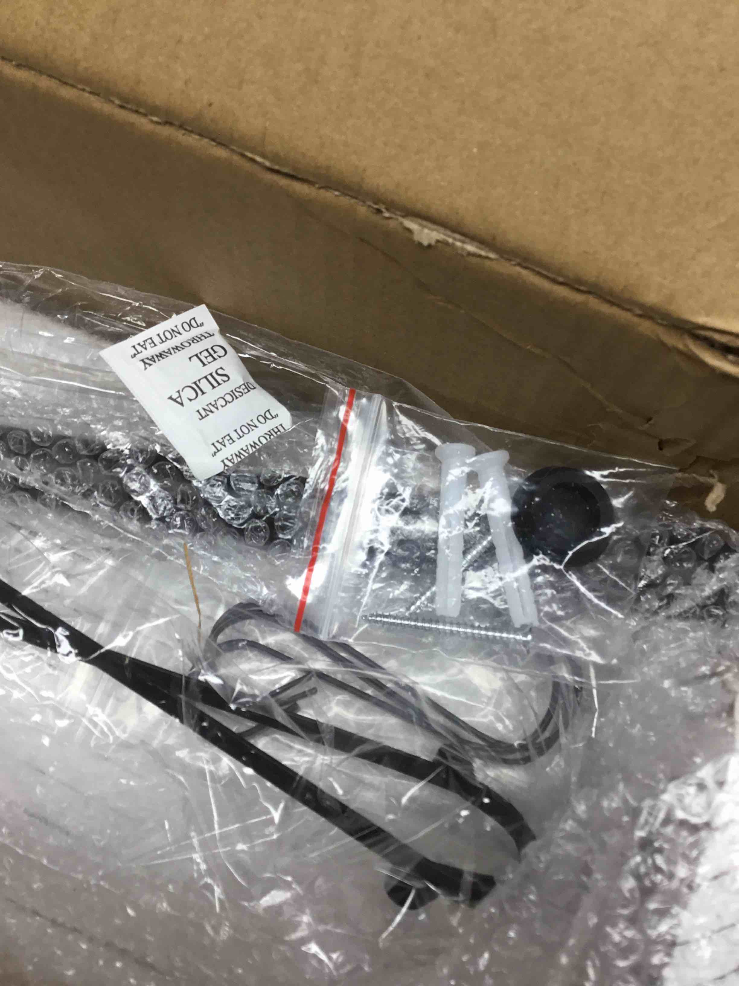https://s3.amazonaws.com/lotting-images-prod/bidfta/YEL5170622_1710868258614.jpeg