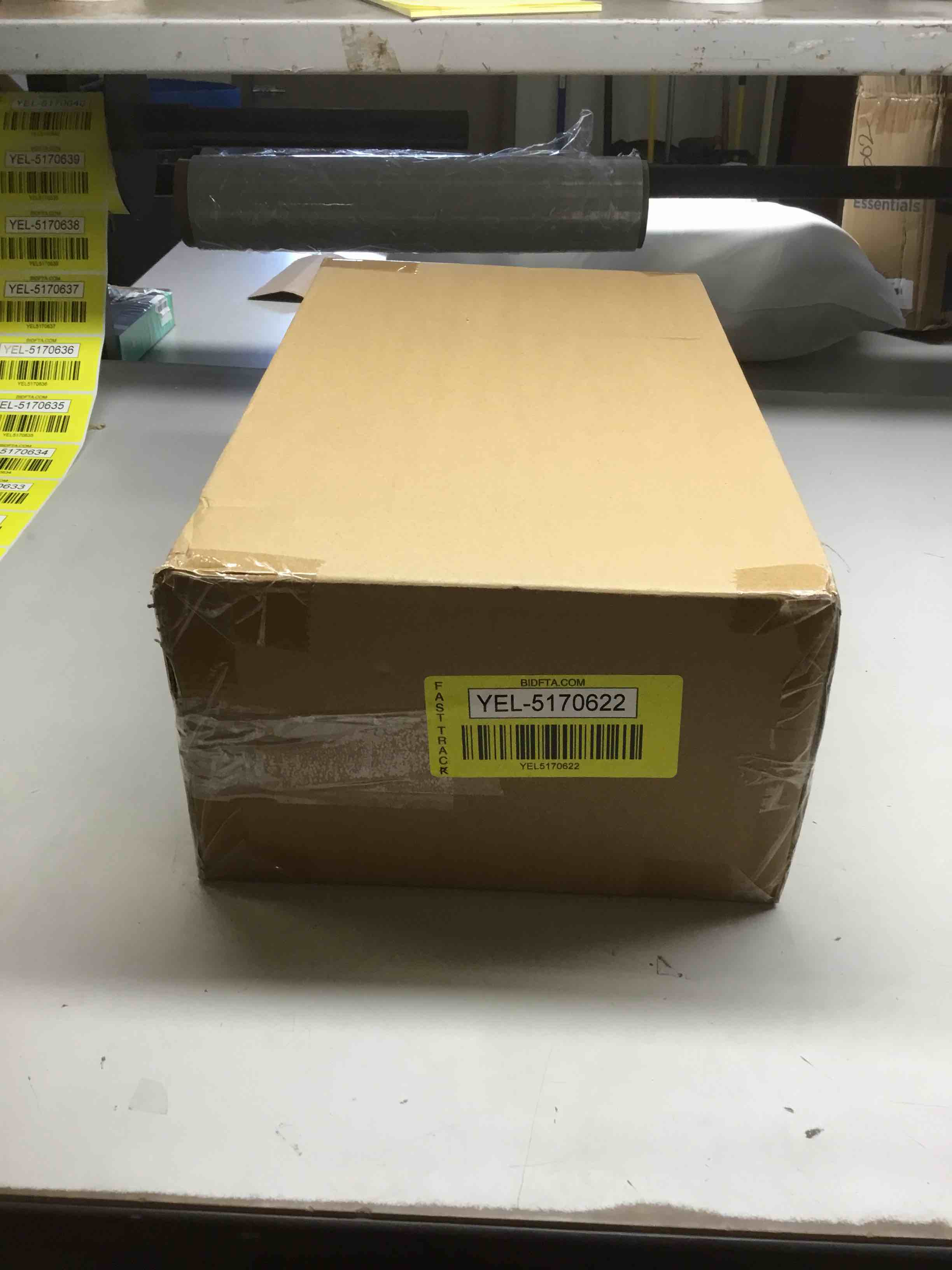 https://s3.amazonaws.com/lotting-images-prod/bidfta/YEL5170622_1710868284158.jpeg