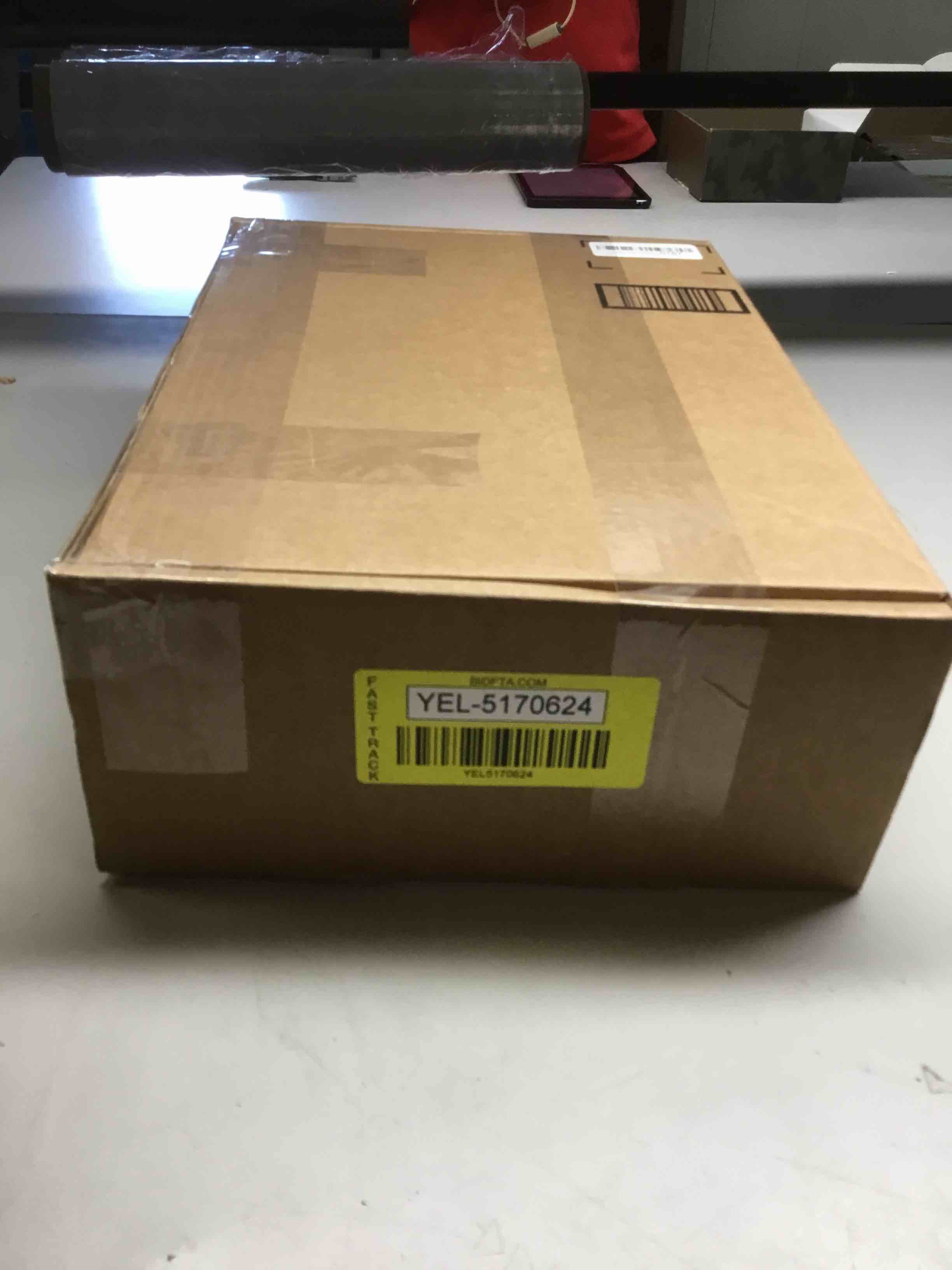 https://s3.amazonaws.com/lotting-images-prod/bidfta/YEL5170624_1710868973823.jpeg