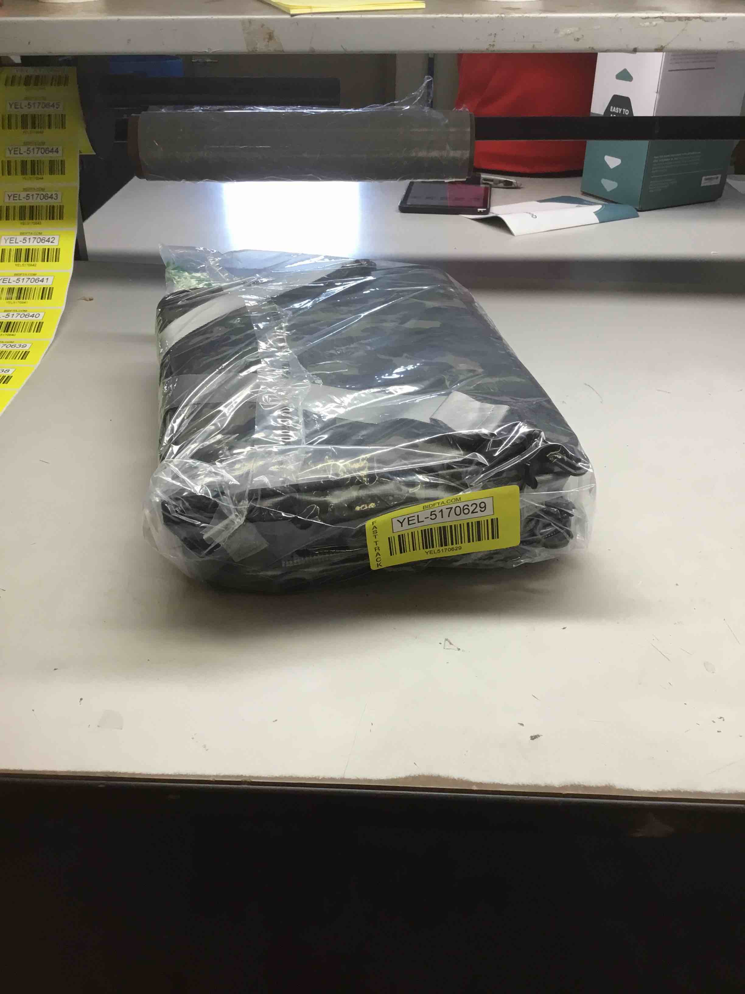https://s3.amazonaws.com/lotting-images-prod/bidfta/YEL5170629_1710869700279.jpeg