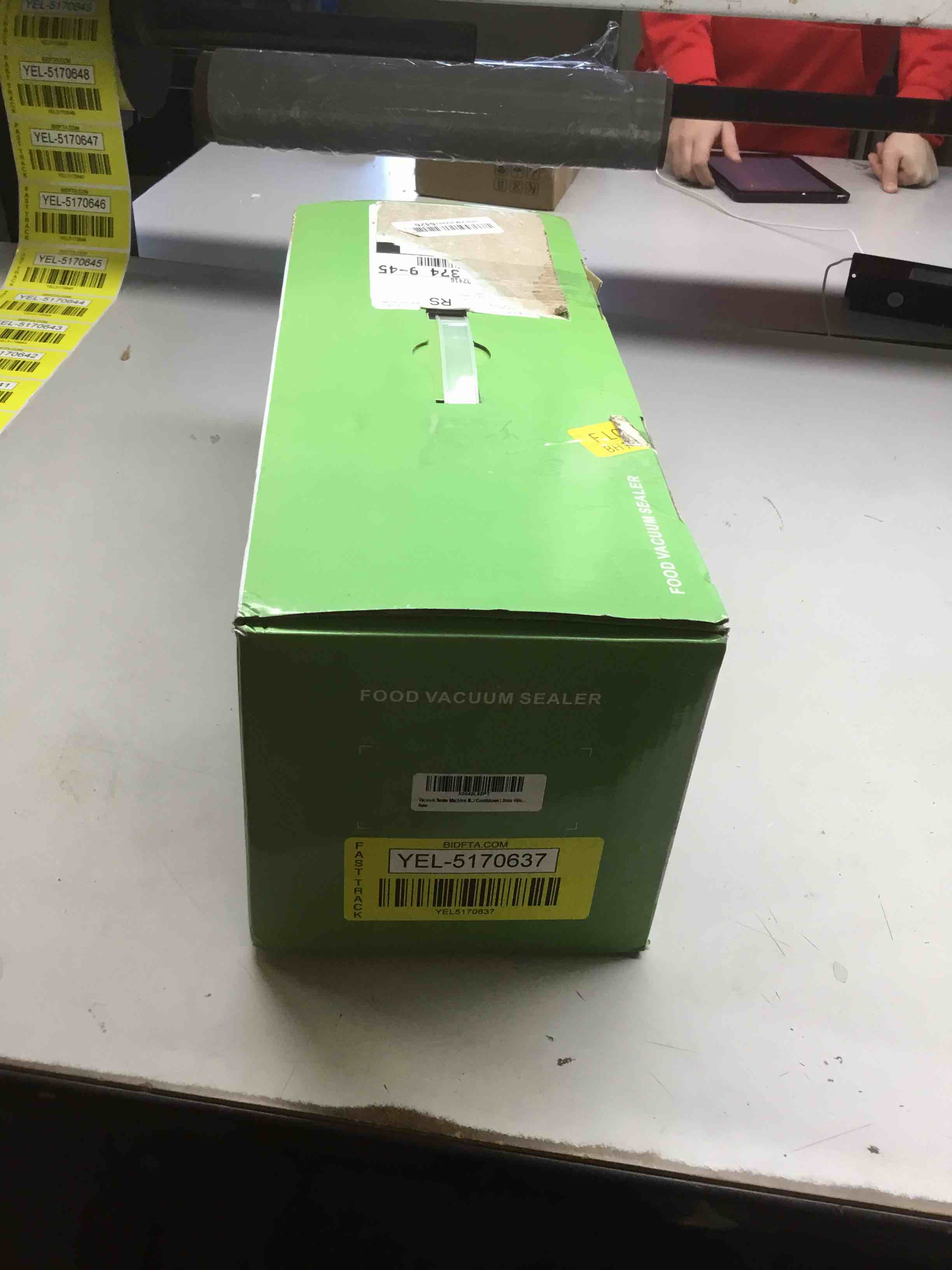 https://s3.amazonaws.com/lotting-images-prod/bidfta/YEL5170637_1710871323264.jpeg