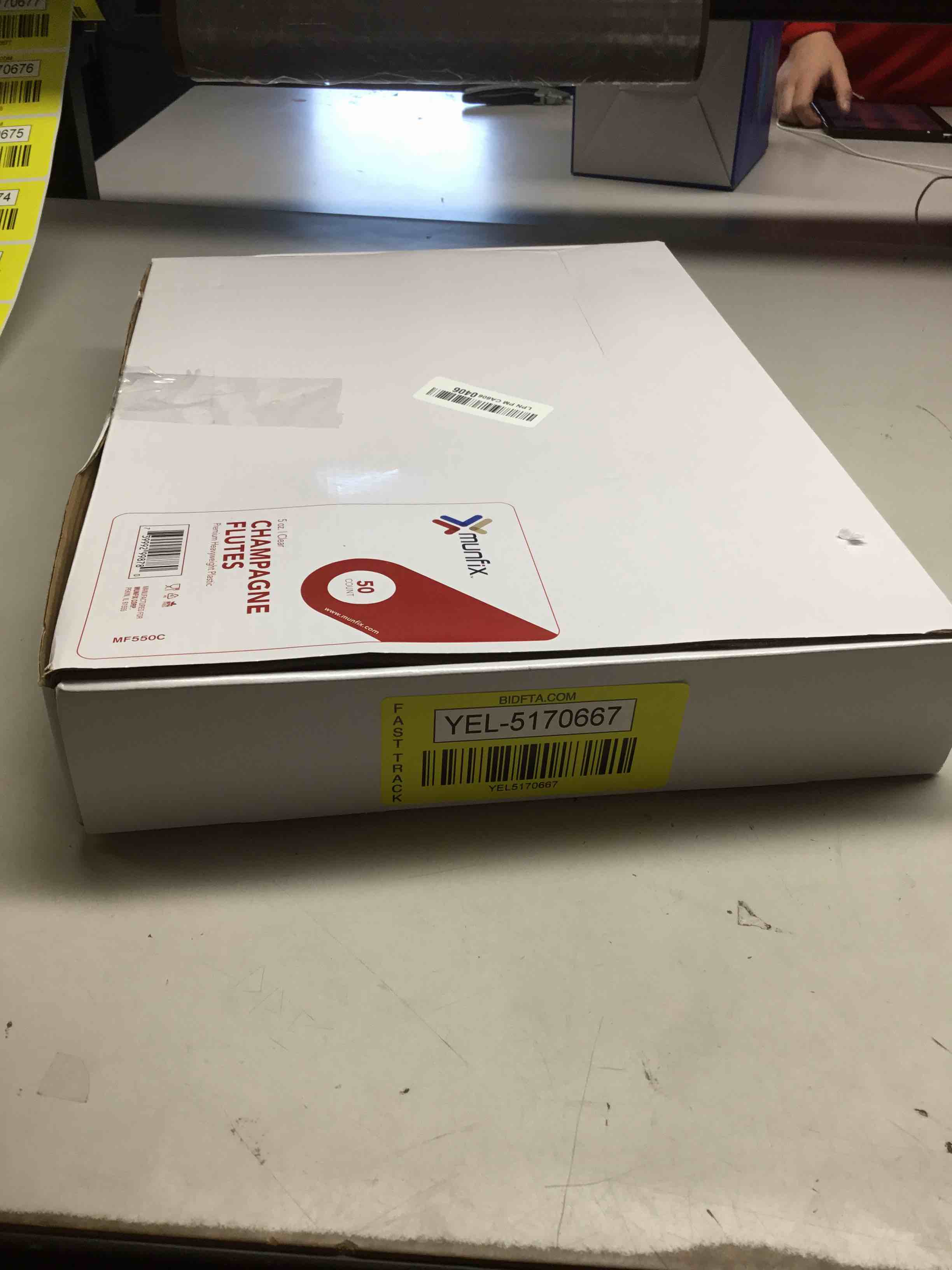 https://s3.amazonaws.com/lotting-images-prod/bidfta/YEL5170667_1710877055375.jpeg