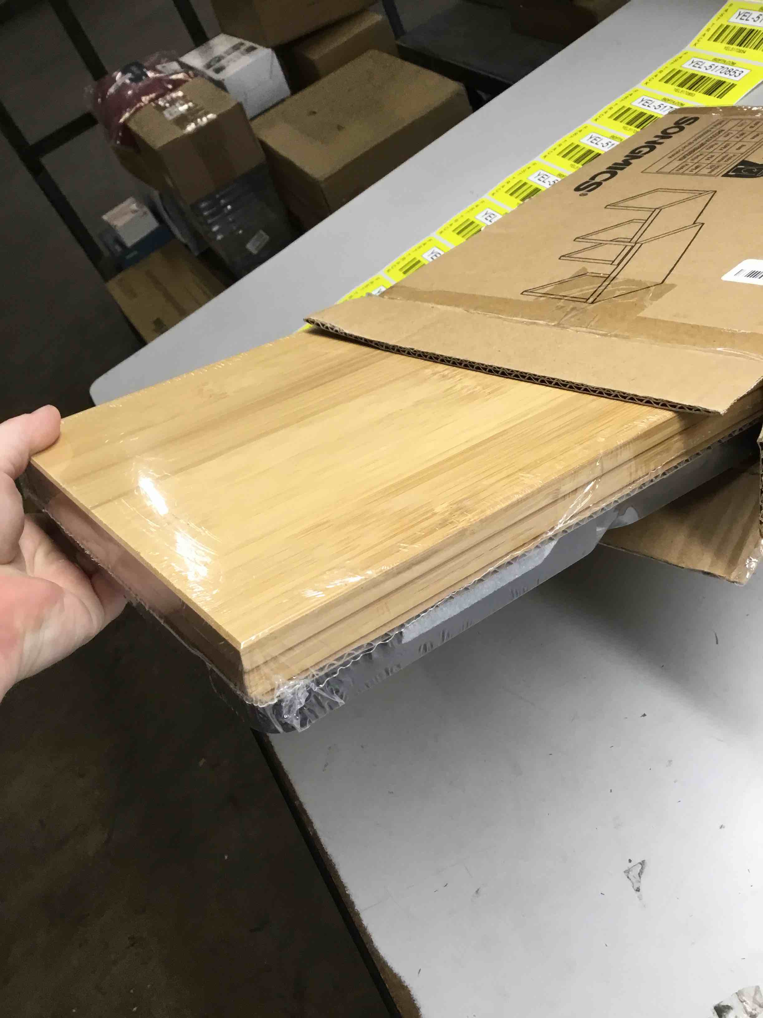 https://s3.amazonaws.com/lotting-images-prod/bidfta/YEL5170844_1711117319705.jpeg