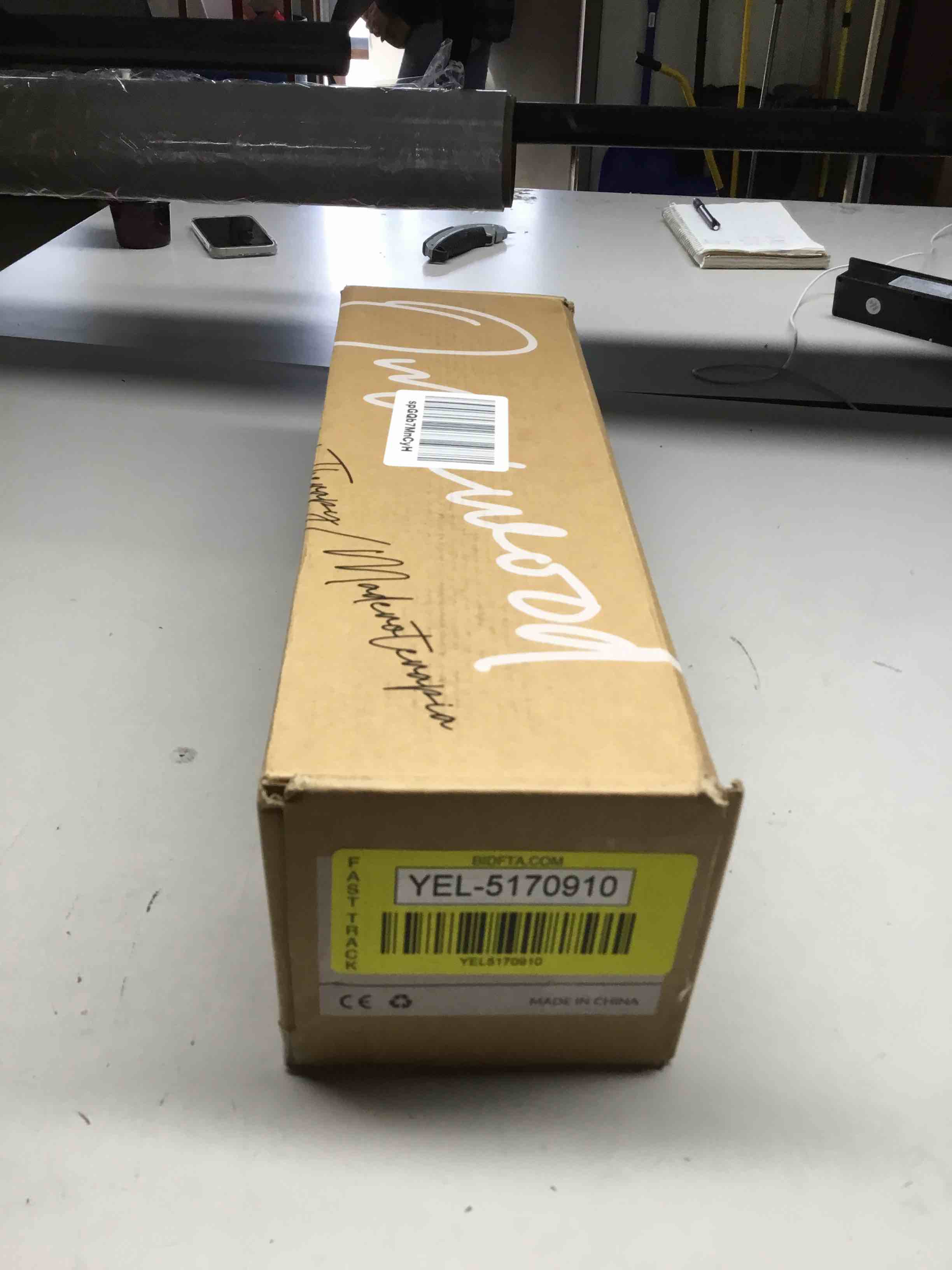 https://s3.amazonaws.com/lotting-images-prod/bidfta/YEL5170910_1711374153965.jpeg