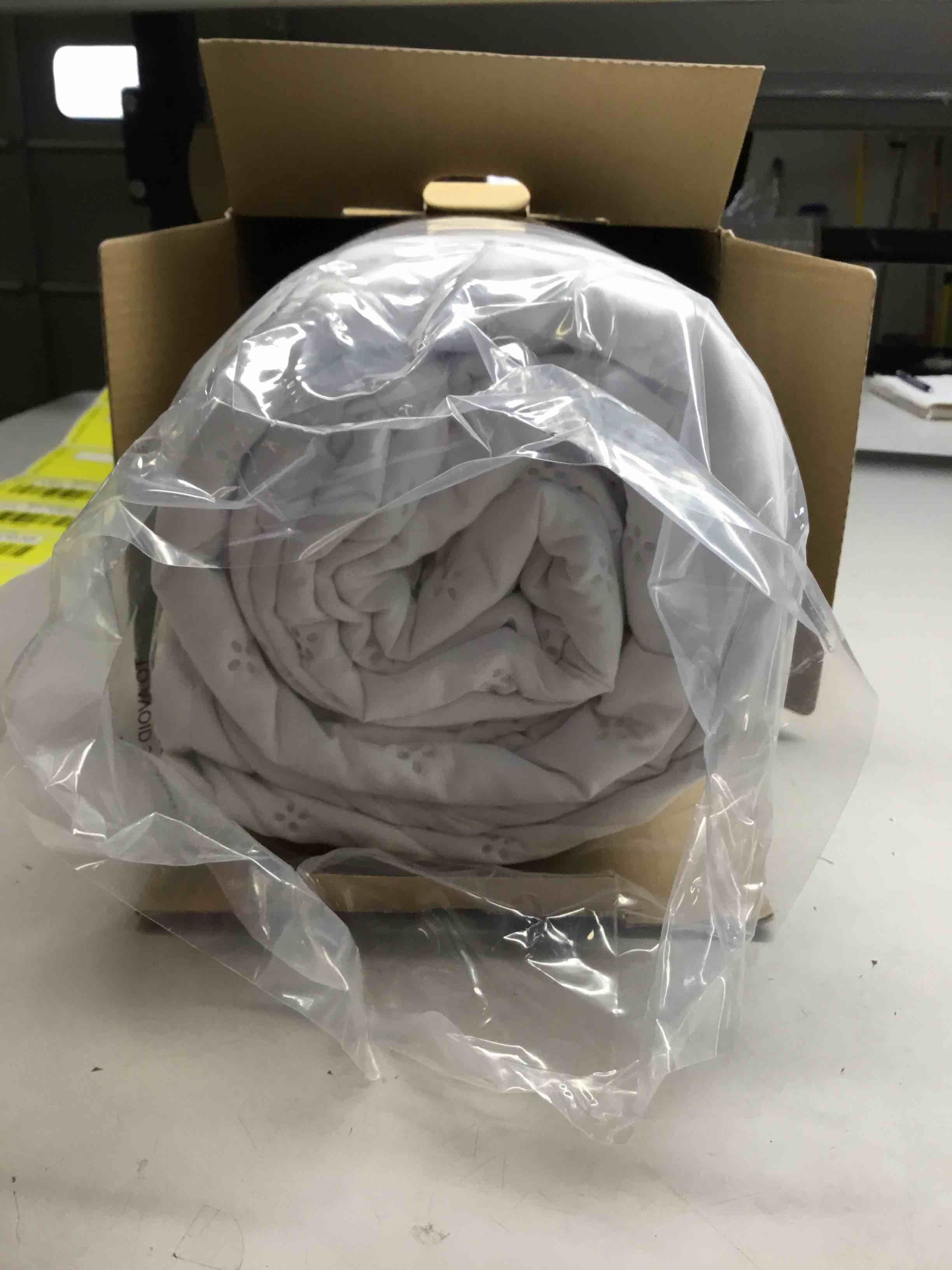 https://s3.amazonaws.com/lotting-images-prod/bidfta/YEL5170933_1711378257130.jpeg