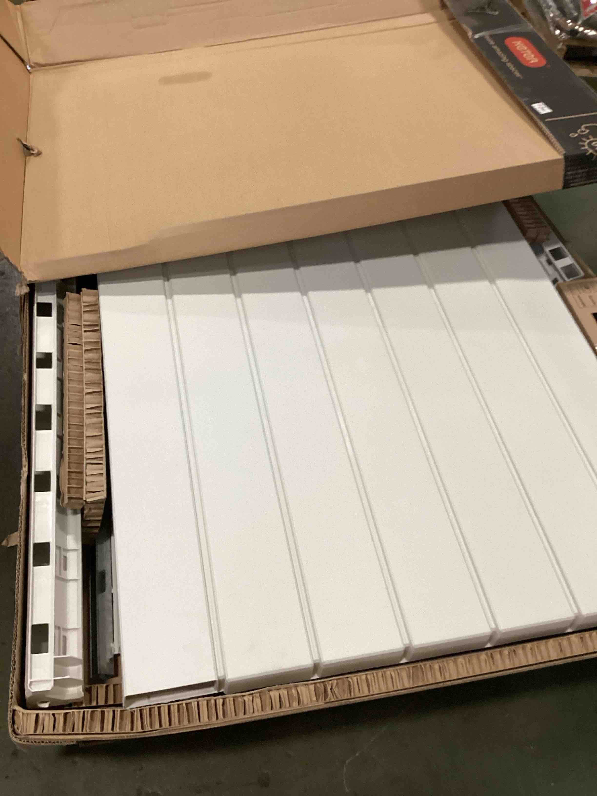 https://s3.amazonaws.com/lotting-images-prod/bidfta/YEL5172908_1723036746302.jpeg