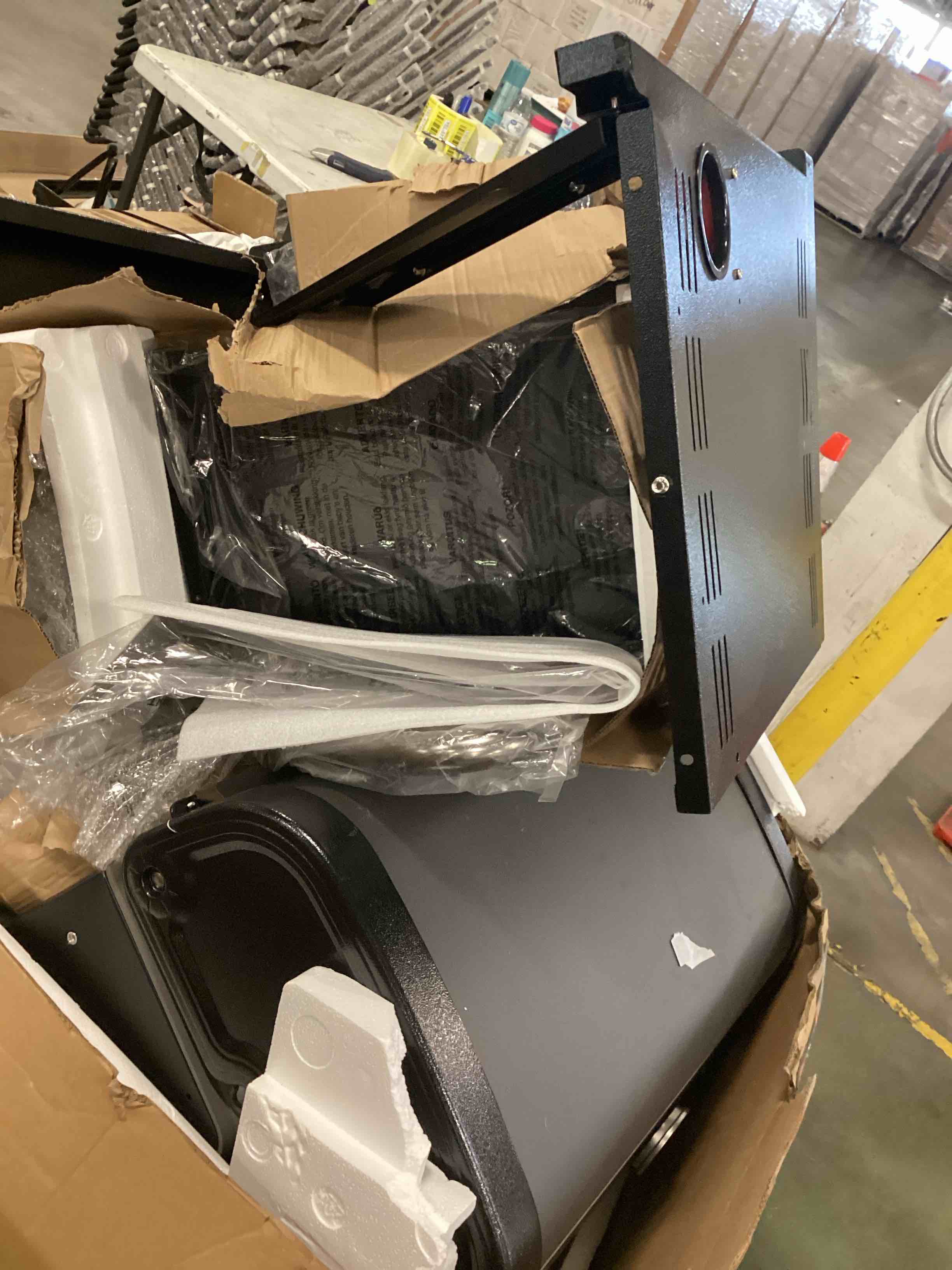 https://s3.amazonaws.com/lotting-images-prod/bidfta/YEL5173285_1723469074027.jpeg