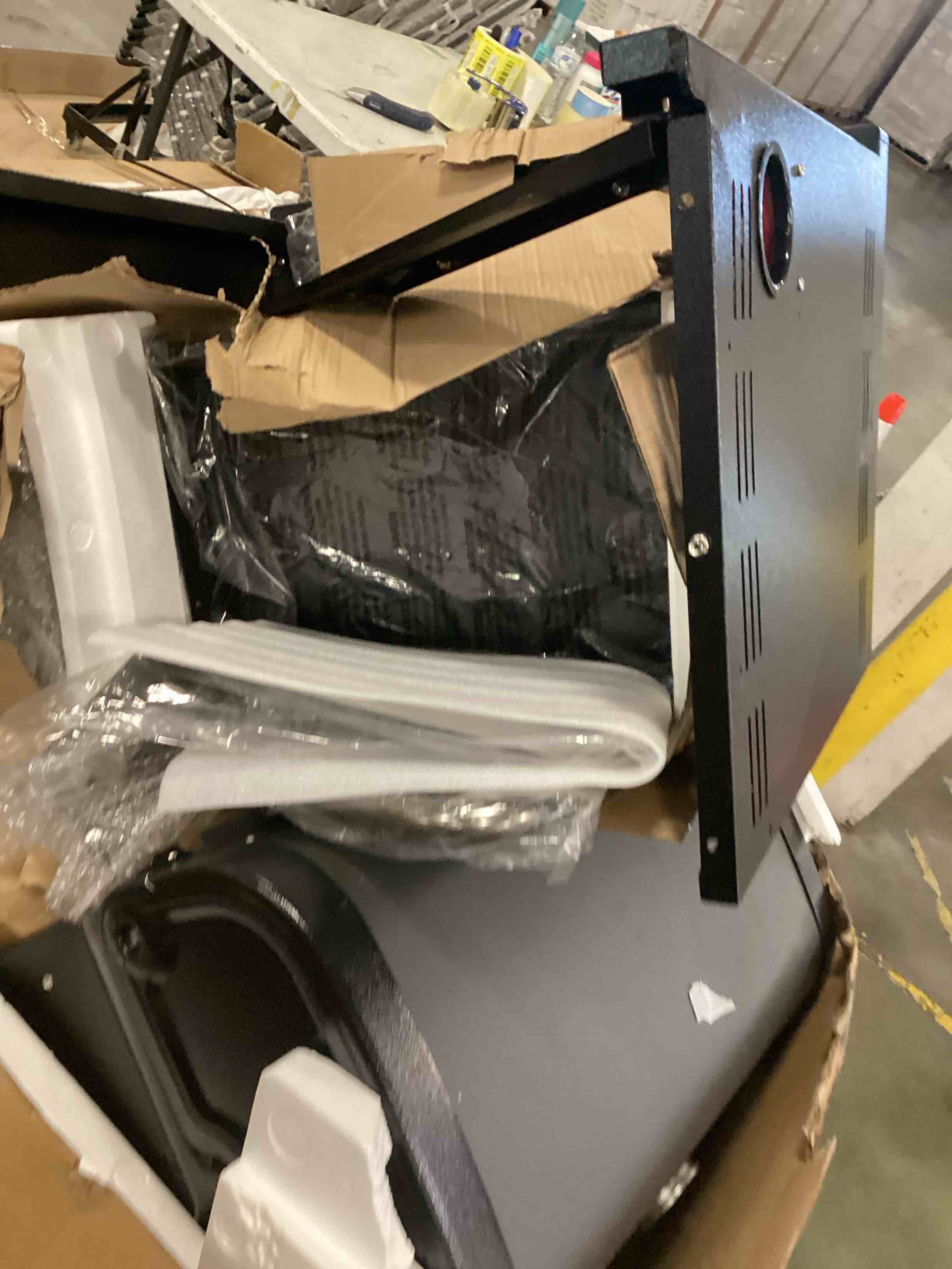 https://s3.amazonaws.com/lotting-images-prod/bidfta/YEL5173285_1723469075012.jpeg