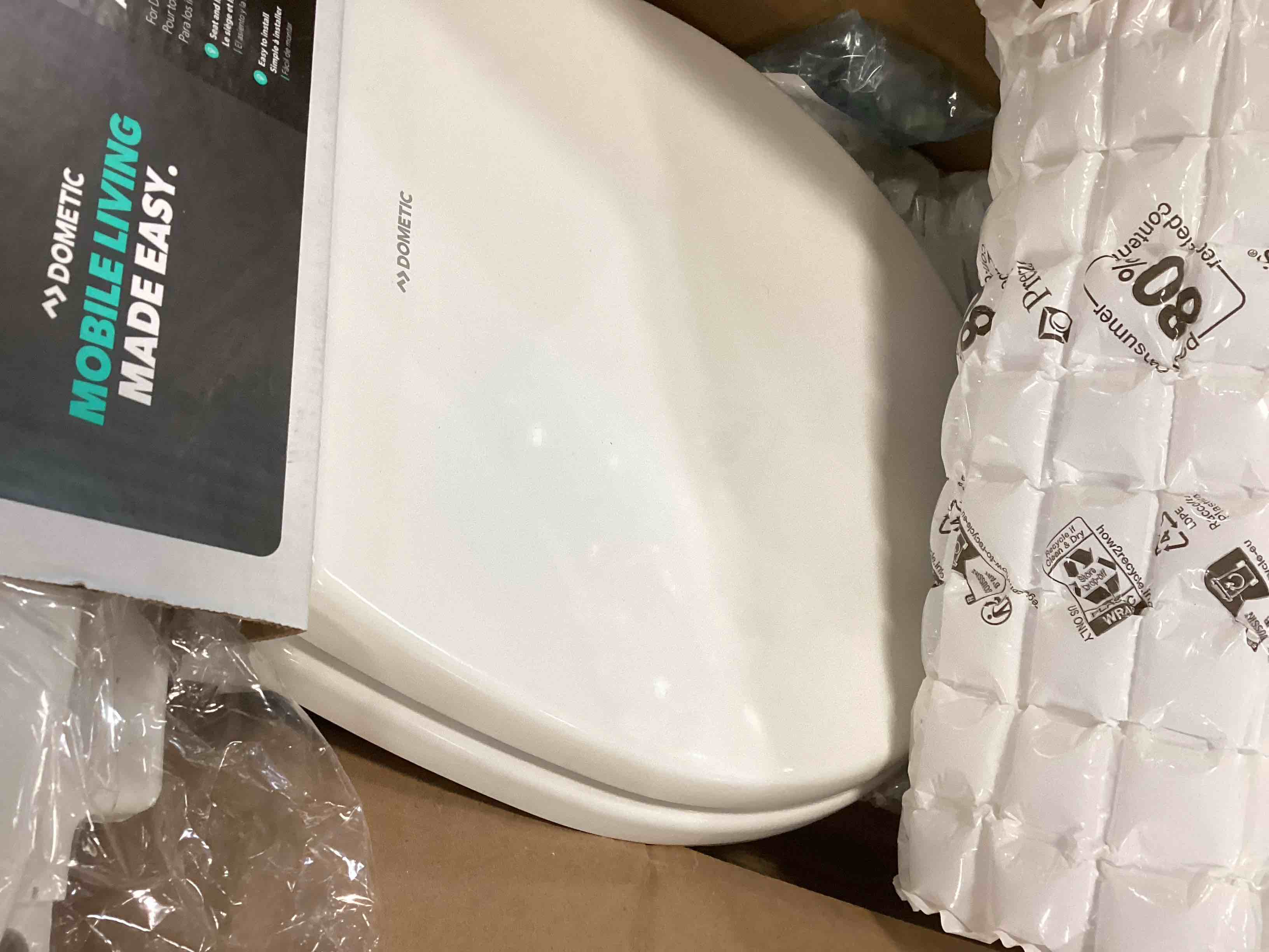 Dometic 385312073 Replacement Slow Close Wooden Seat/Cover for 310 Series Gravity-Flush Toilet, 20" L x 14.5" W - White