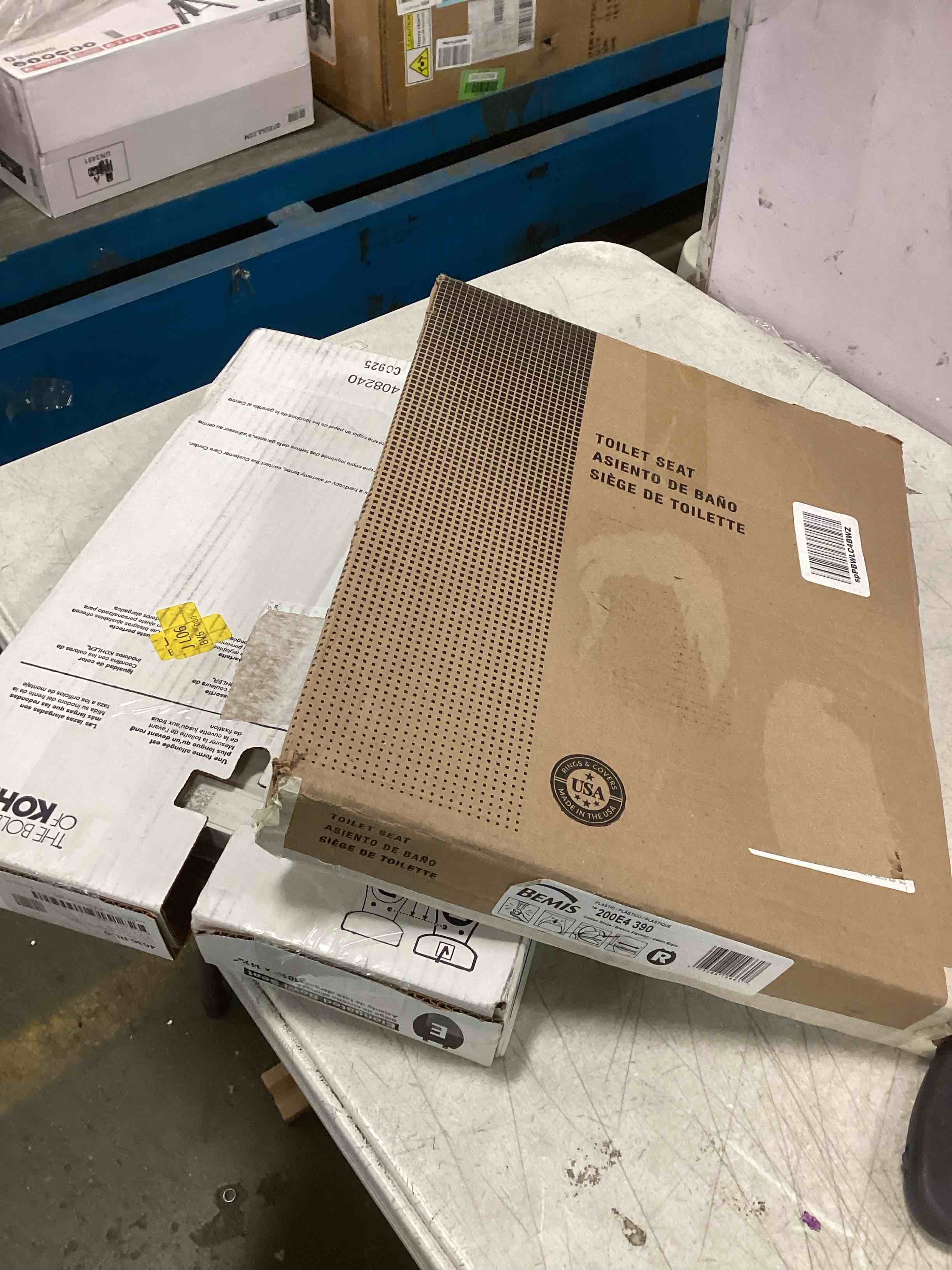 https://s3.amazonaws.com/lotting-images-prod/bidfta/YEL5179941_1704979751458.jpeg