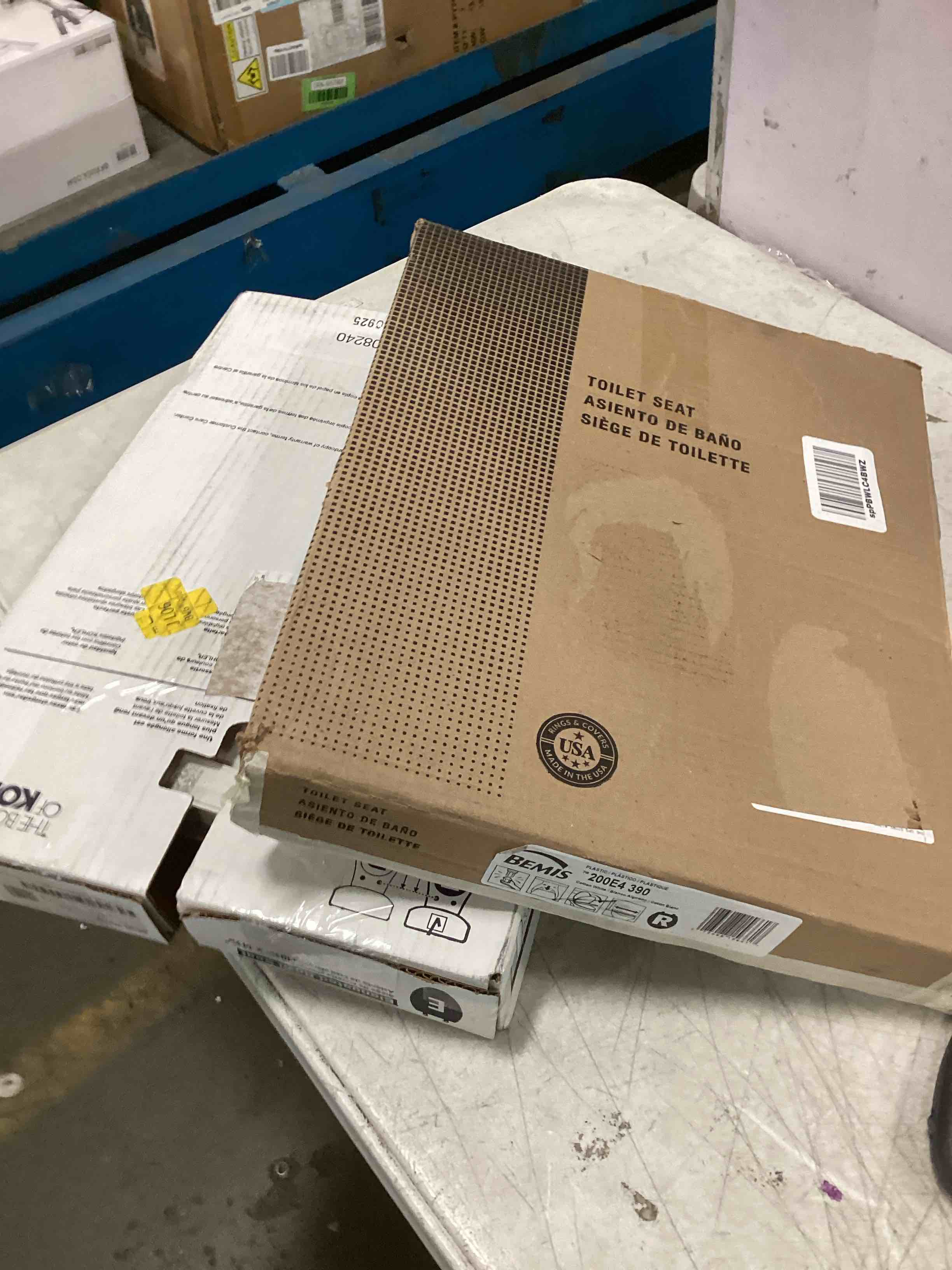 https://s3.amazonaws.com/lotting-images-prod/bidfta/YEL5179941_1704979753772.jpeg