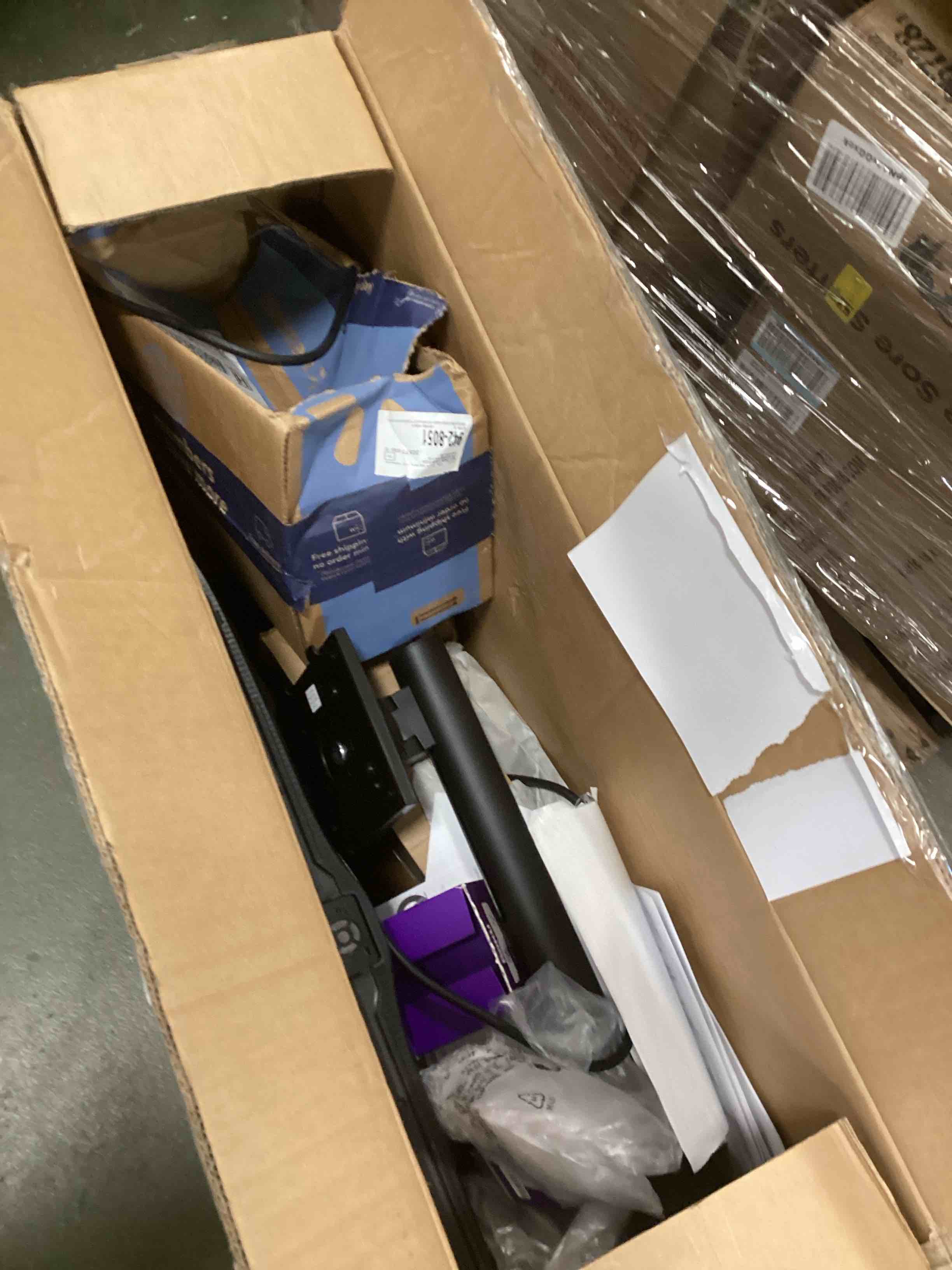 https://s3.amazonaws.com/lotting-images-prod/bidfta/YEL5180078_1704993346578.jpeg
