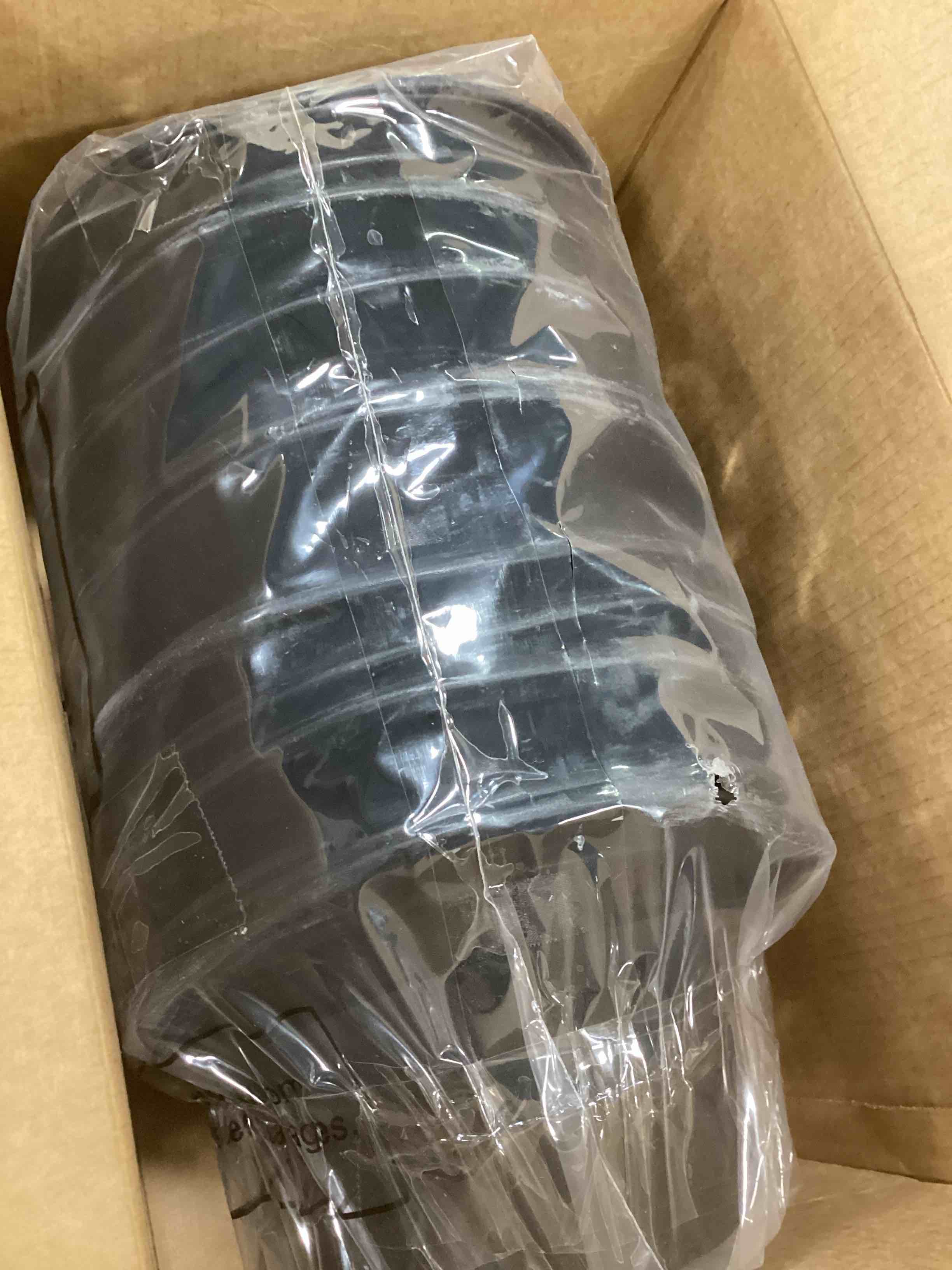 https://s3.amazonaws.com/lotting-images-prod/bidfta/YEL5180111_1704997554195.jpeg