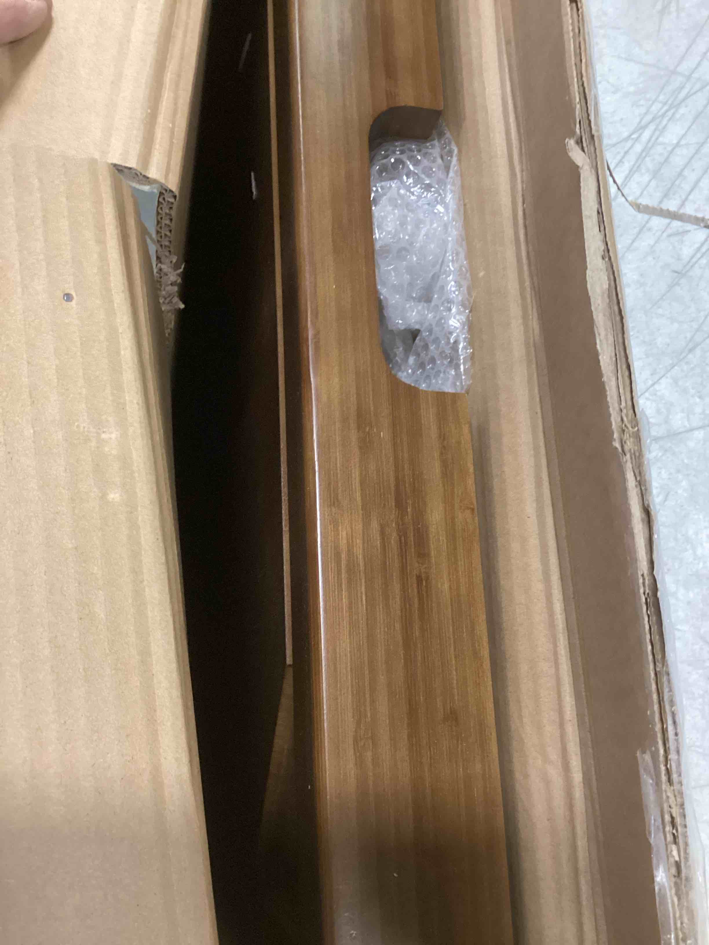 https://s3.amazonaws.com/lotting-images-prod/bidfta/YEL5180161_1705001353195.jpeg