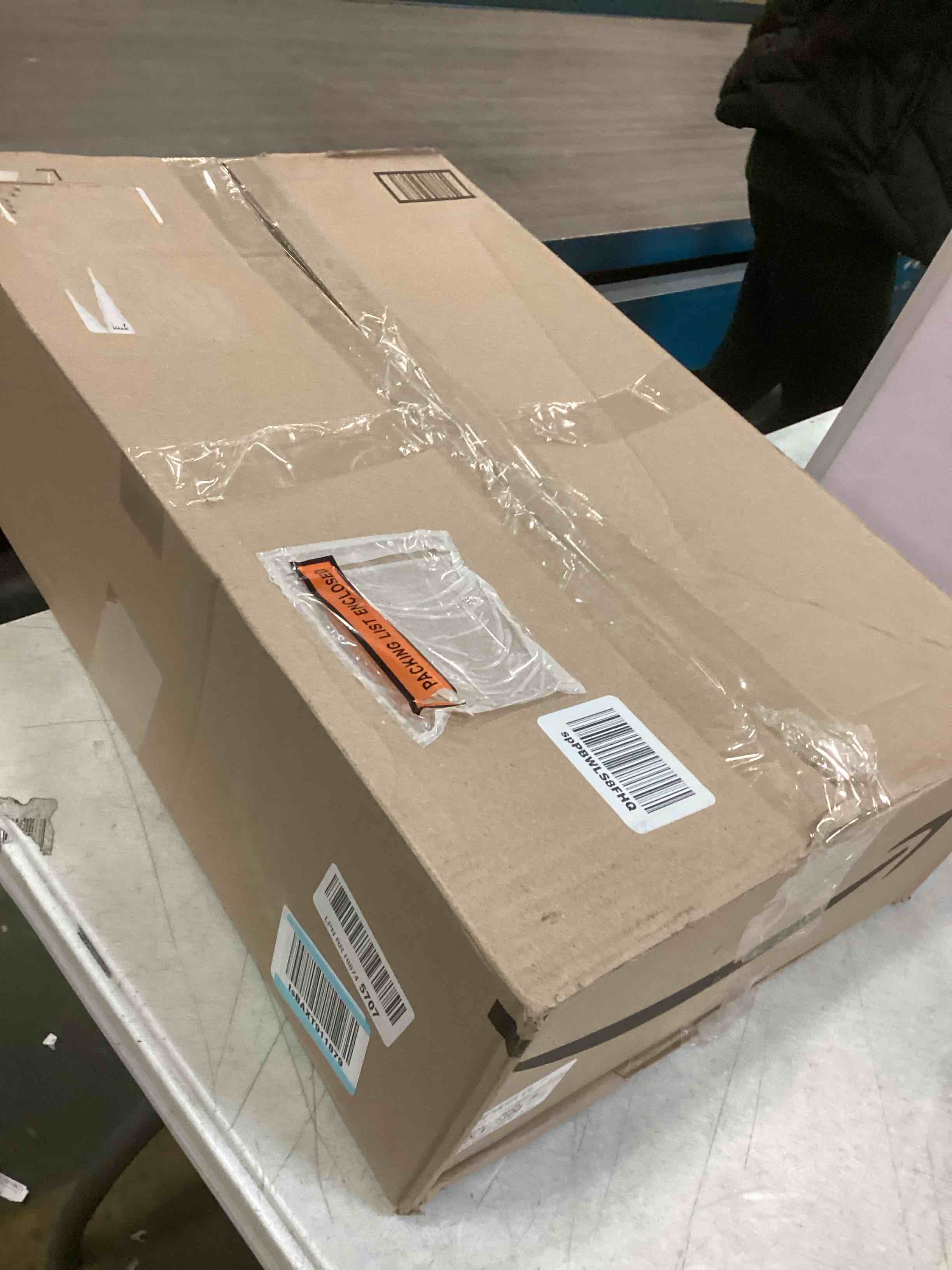 https://s3.amazonaws.com/lotting-images-prod/bidfta/YEL5180471_1705085945333.jpeg