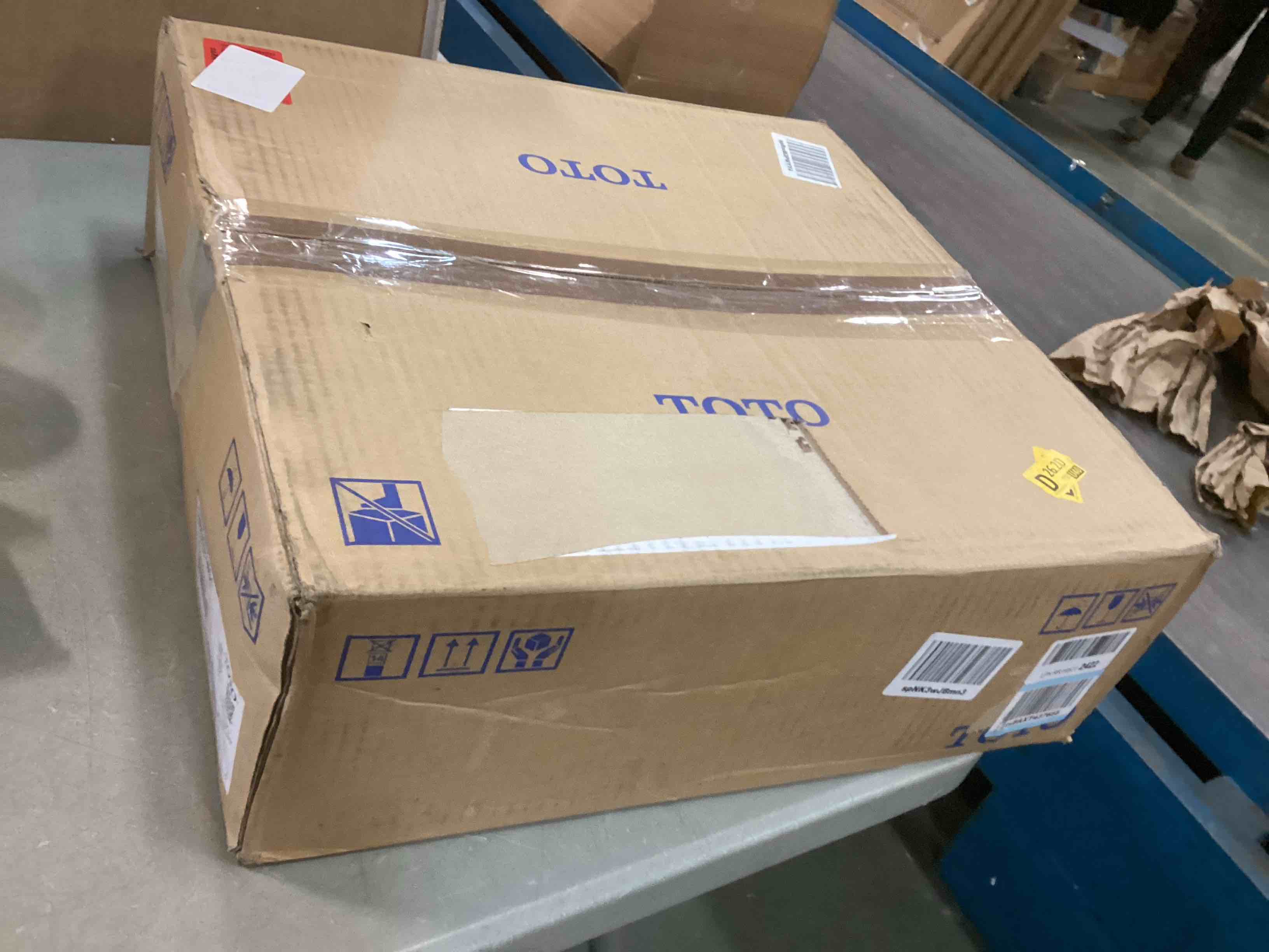 https://s3.amazonaws.com/lotting-images-prod/bidfta/YEL5181014_1705343059032.jpeg