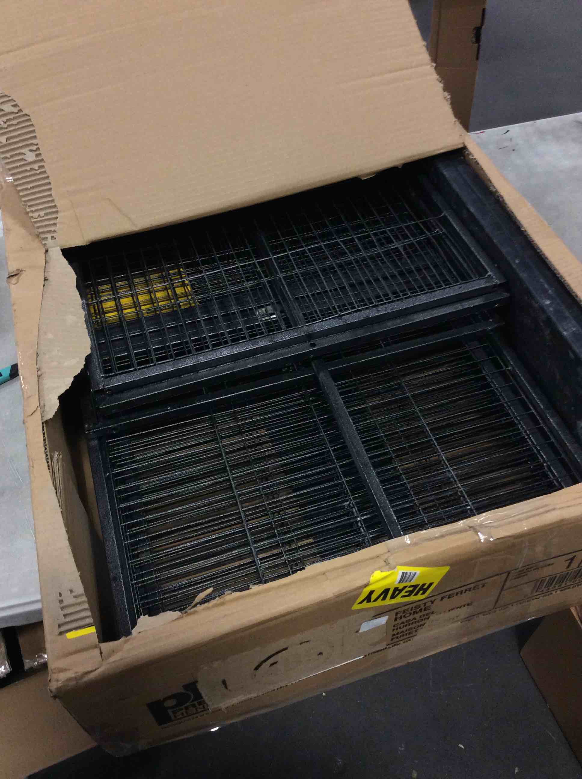 https://s3.amazonaws.com/lotting-images-prod/bidfta/YEL5181982_1705066760657.jpeg