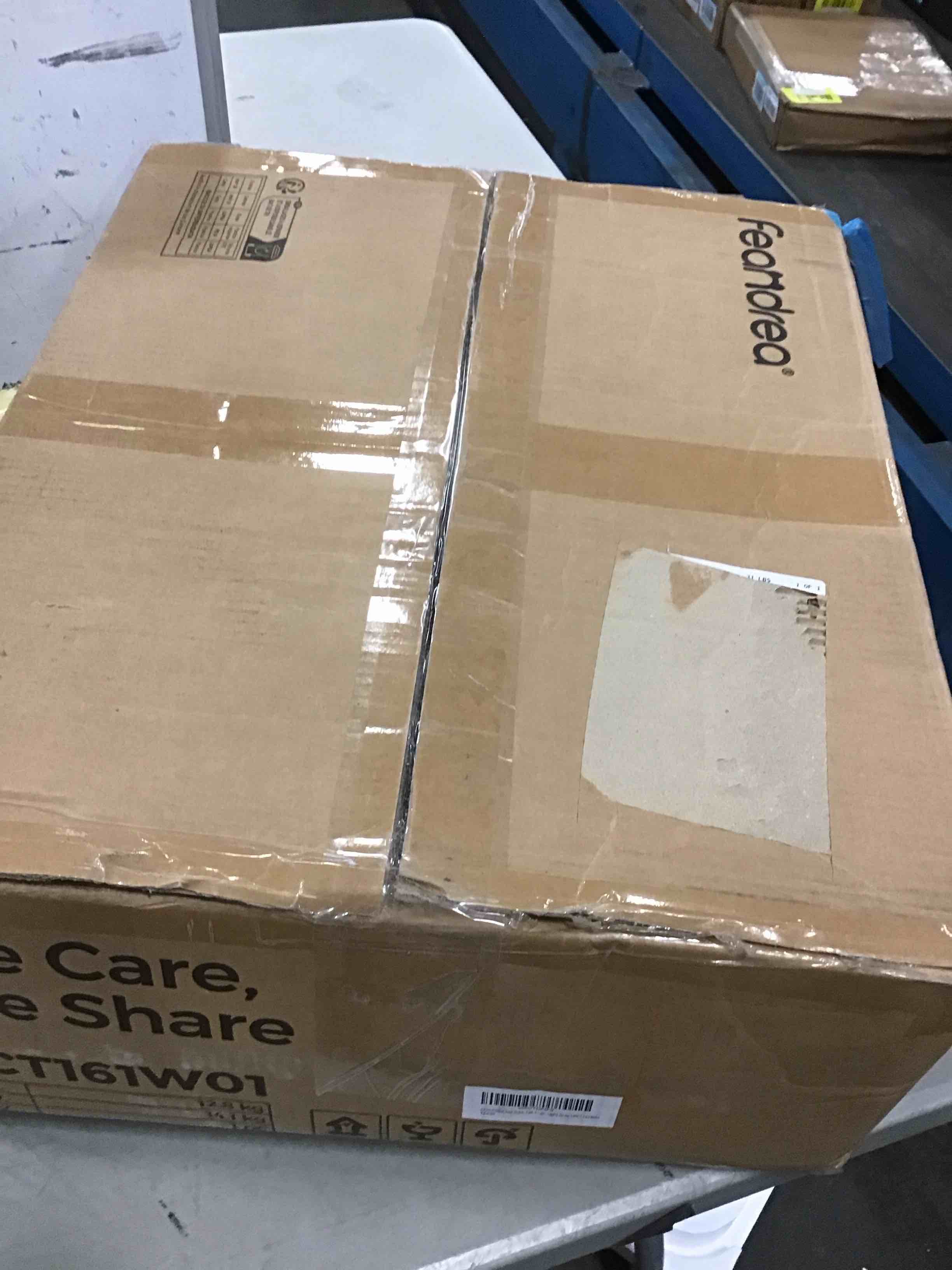 https://s3.amazonaws.com/lotting-images-prod/bidfta/YEL5183690_1704994339820.jpeg