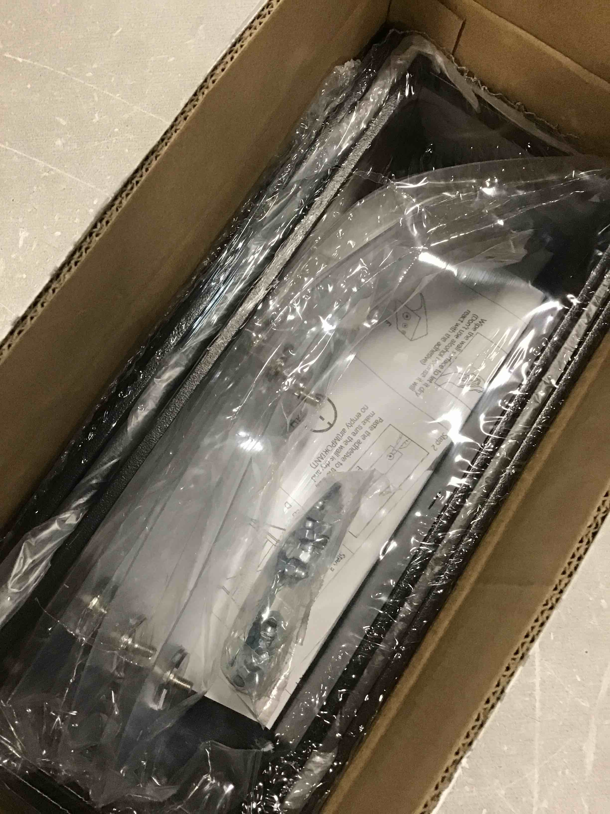 https://s3.amazonaws.com/lotting-images-prod/bidfta/YEL5184017_1705326324314.jpeg