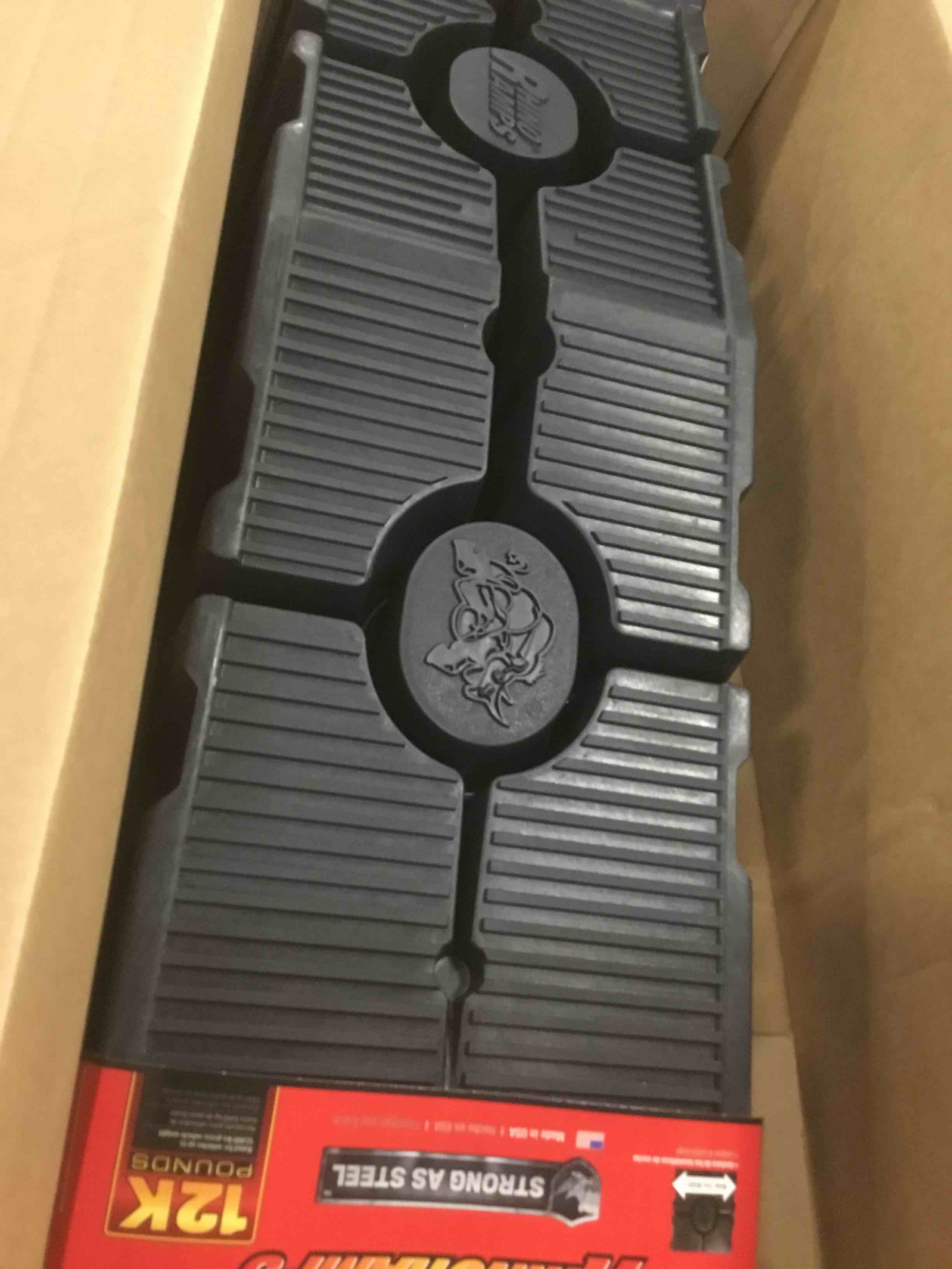 https://s3.amazonaws.com/lotting-images-prod/bidfta/YEL5184823_1704746940810.jpeg