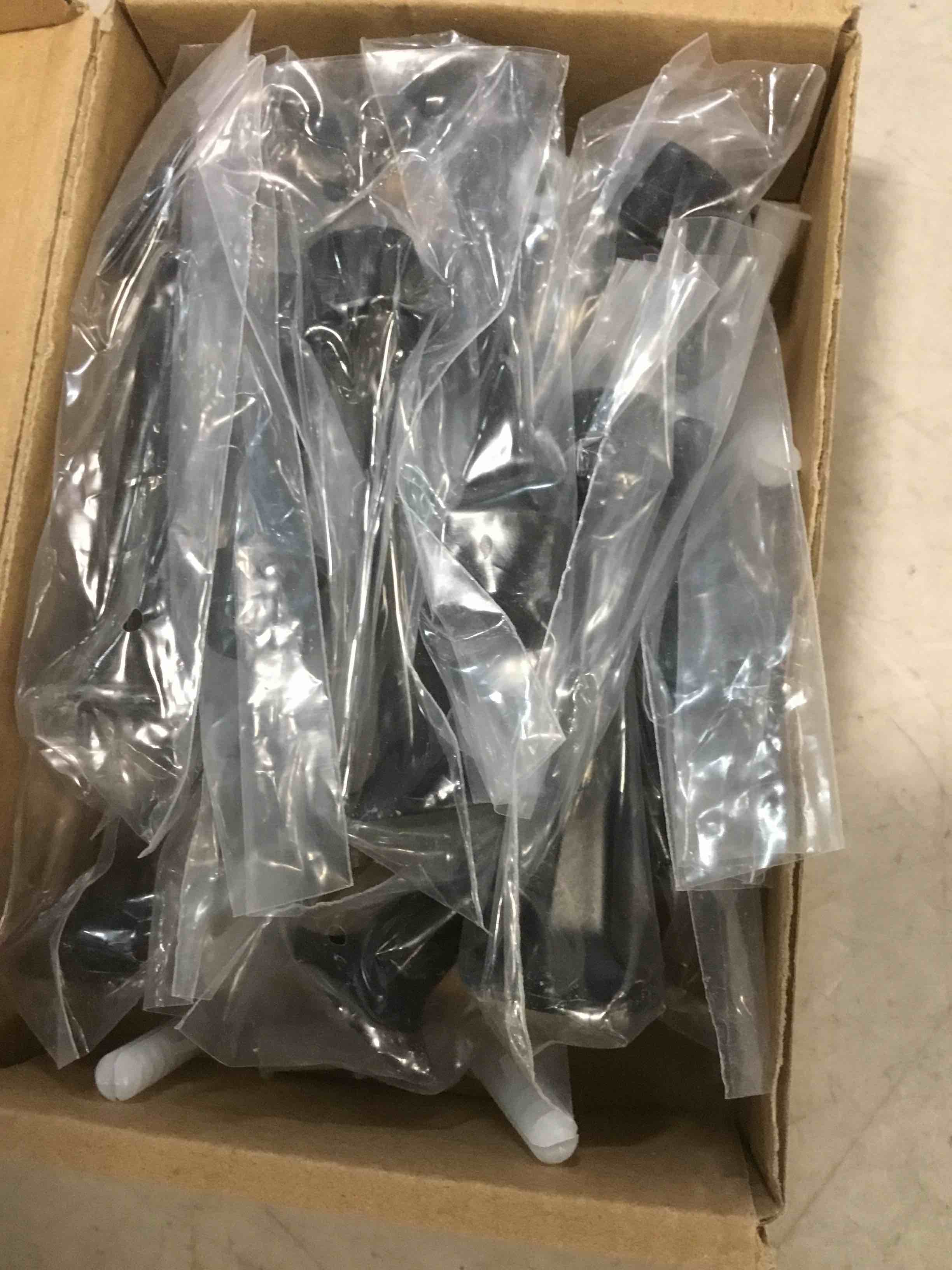 https://s3.amazonaws.com/lotting-images-prod/bidfta/YEL5184951_1704818705404.jpeg
