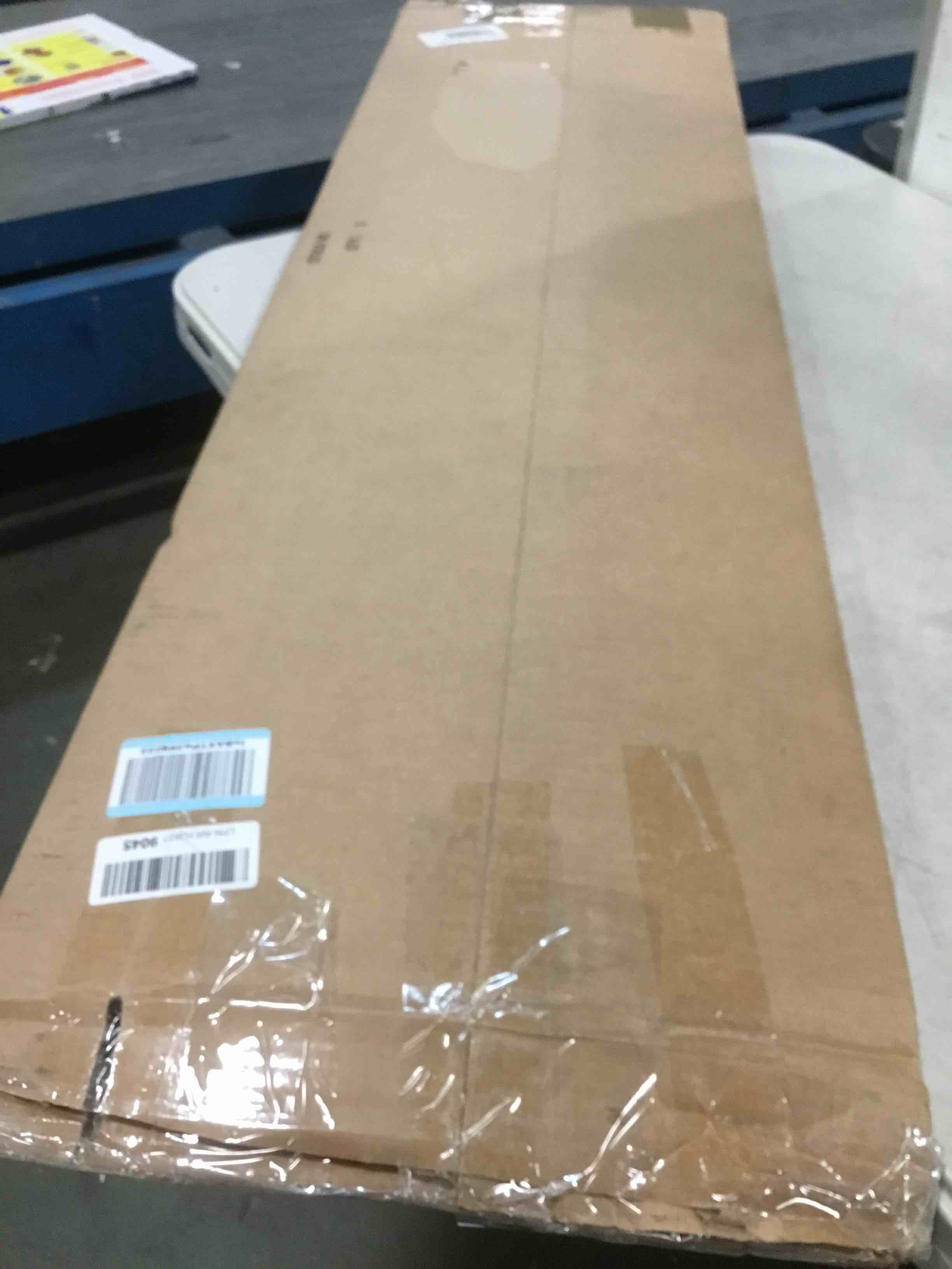 https://s3.amazonaws.com/lotting-images-prod/bidfta/YEL5185040_1704832381296.jpeg
