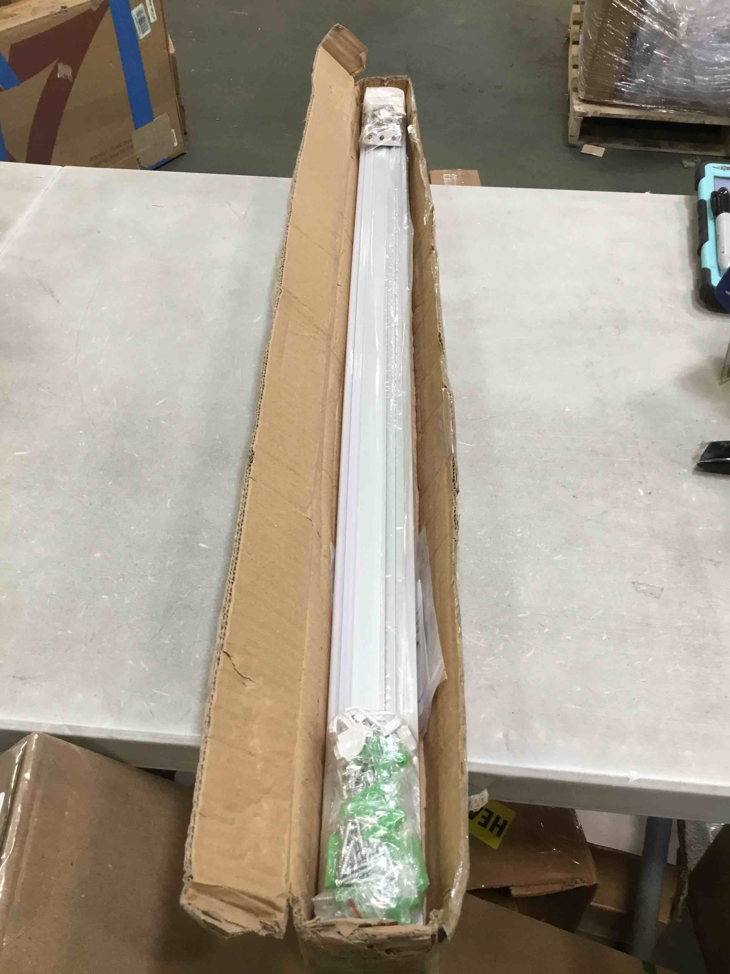 https://s3.amazonaws.com/lotting-images-prod/bidfta/YEL5186701_1704998254175.jpeg