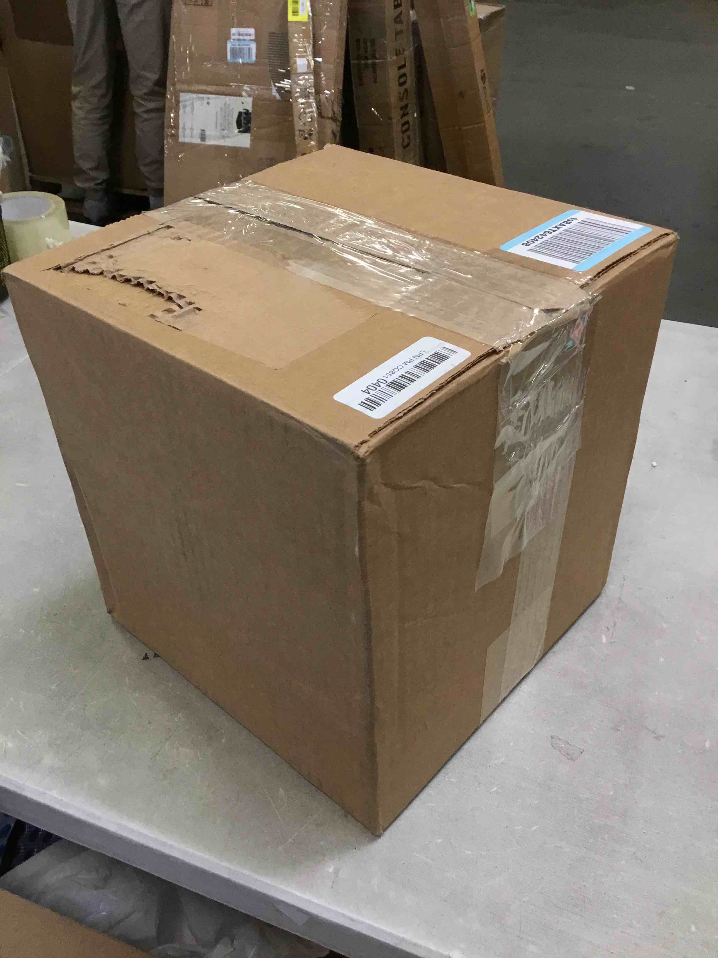 https://s3.amazonaws.com/lotting-images-prod/bidfta/YEL5186710_1705000944489.jpeg