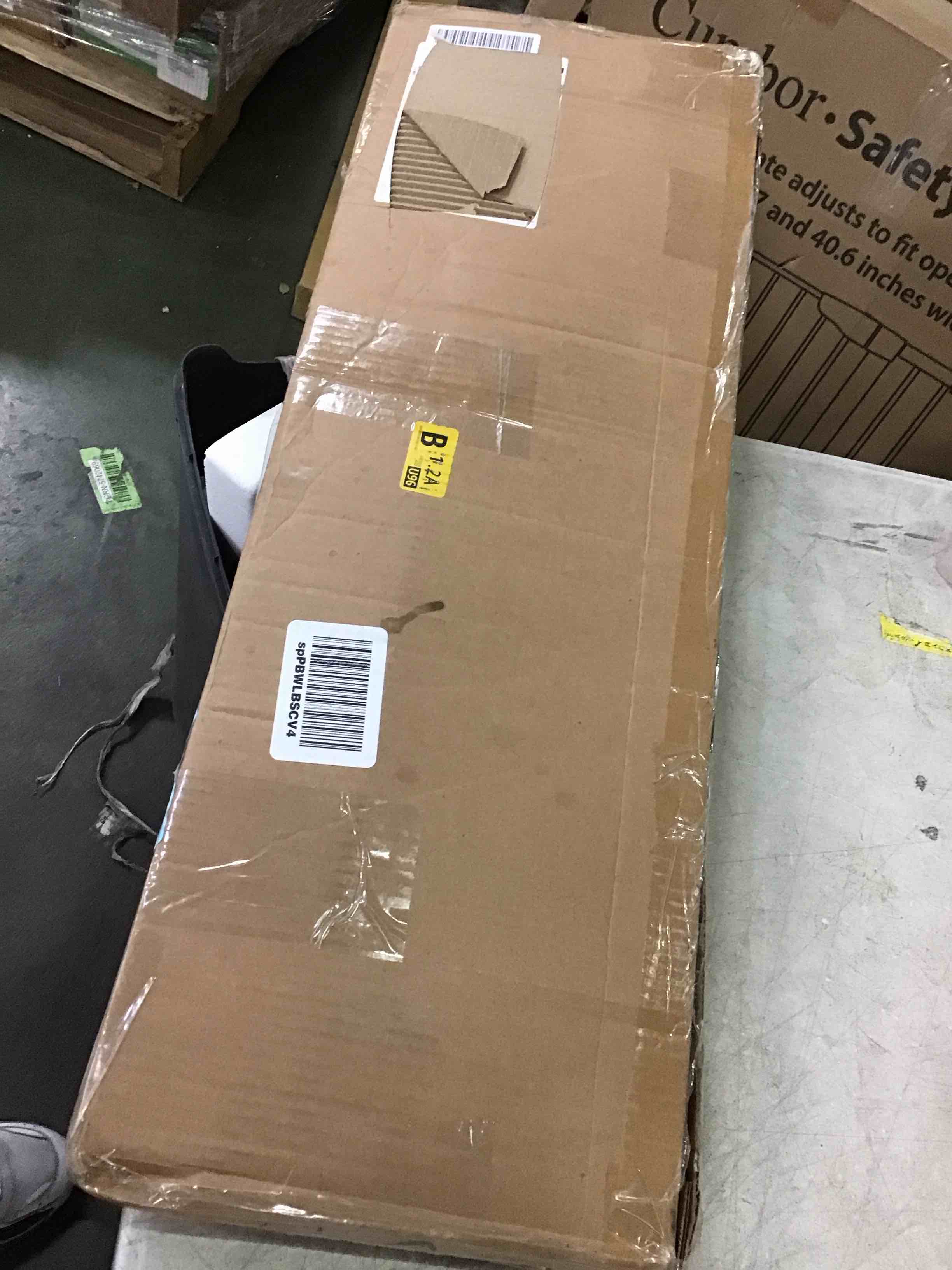 https://s3.amazonaws.com/lotting-images-prod/bidfta/YEL5189352_1705760235429.jpeg