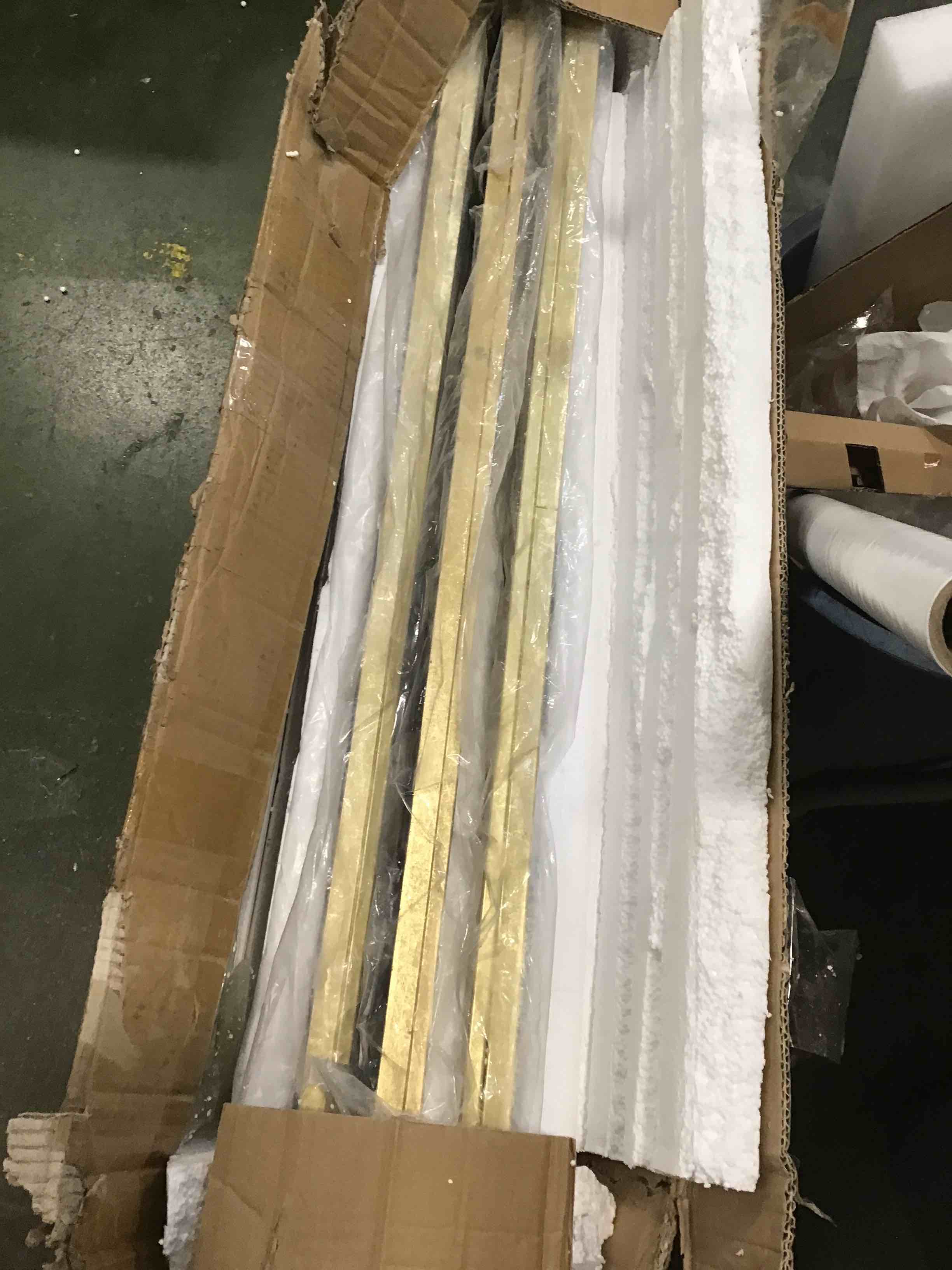 https://s3.amazonaws.com/lotting-images-prod/bidfta/YEL5190055_1706120134095.jpeg