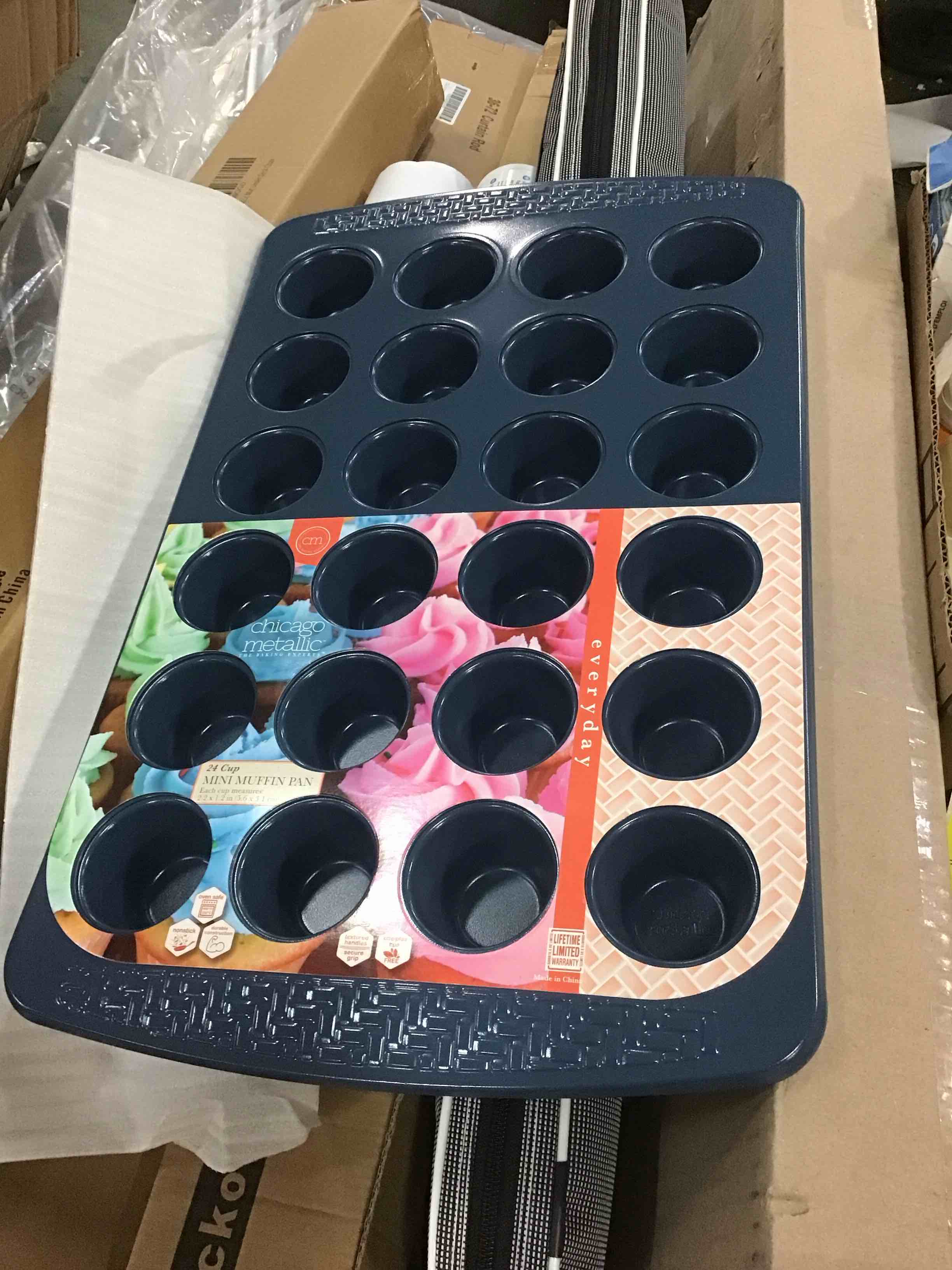 https://s3.amazonaws.com/lotting-images-prod/bidfta/YEL5190200_1706197513764.jpeg