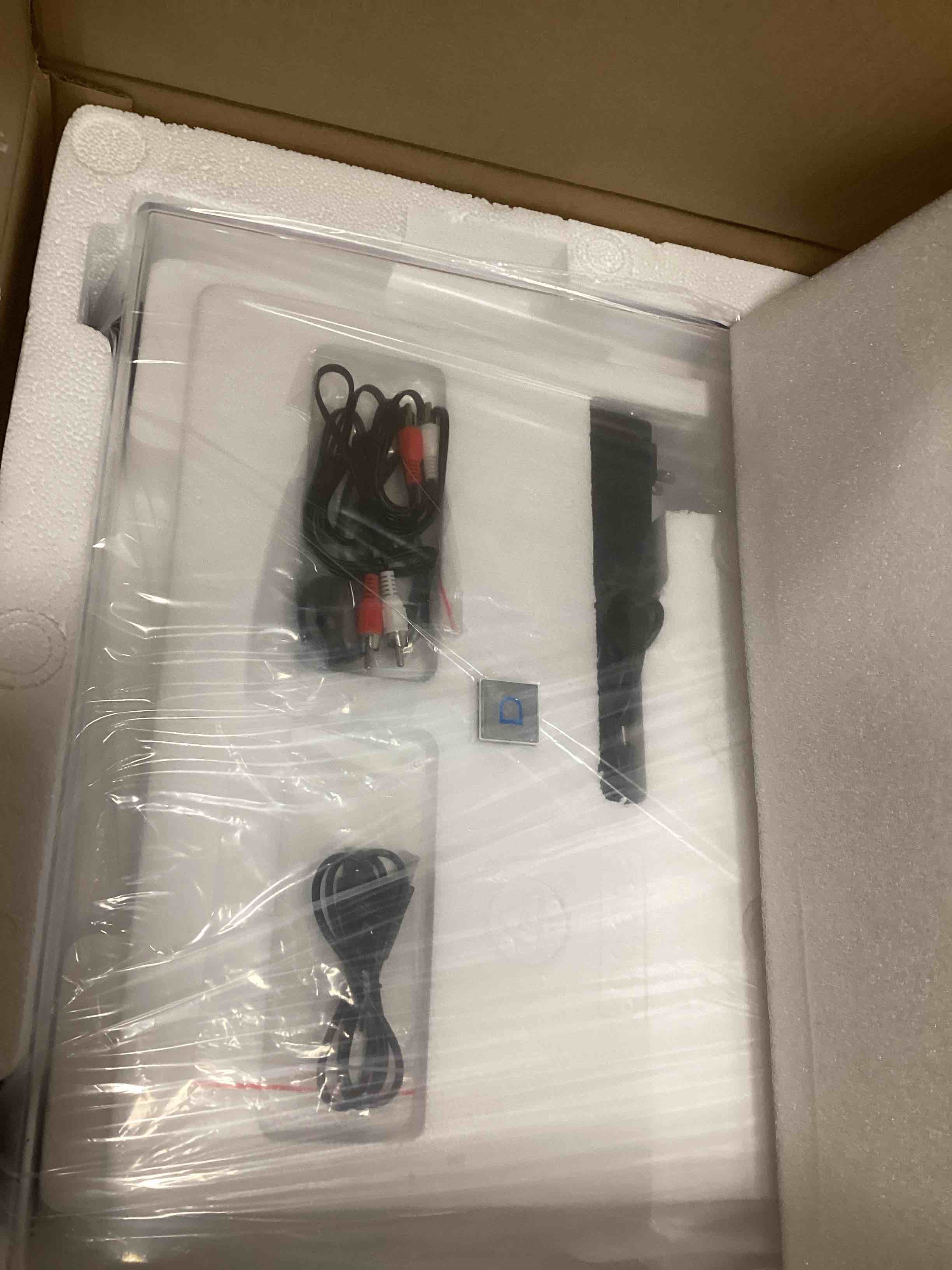 https://s3.amazonaws.com/lotting-images-prod/bidfta/YEL5191164_1705062000895.jpeg