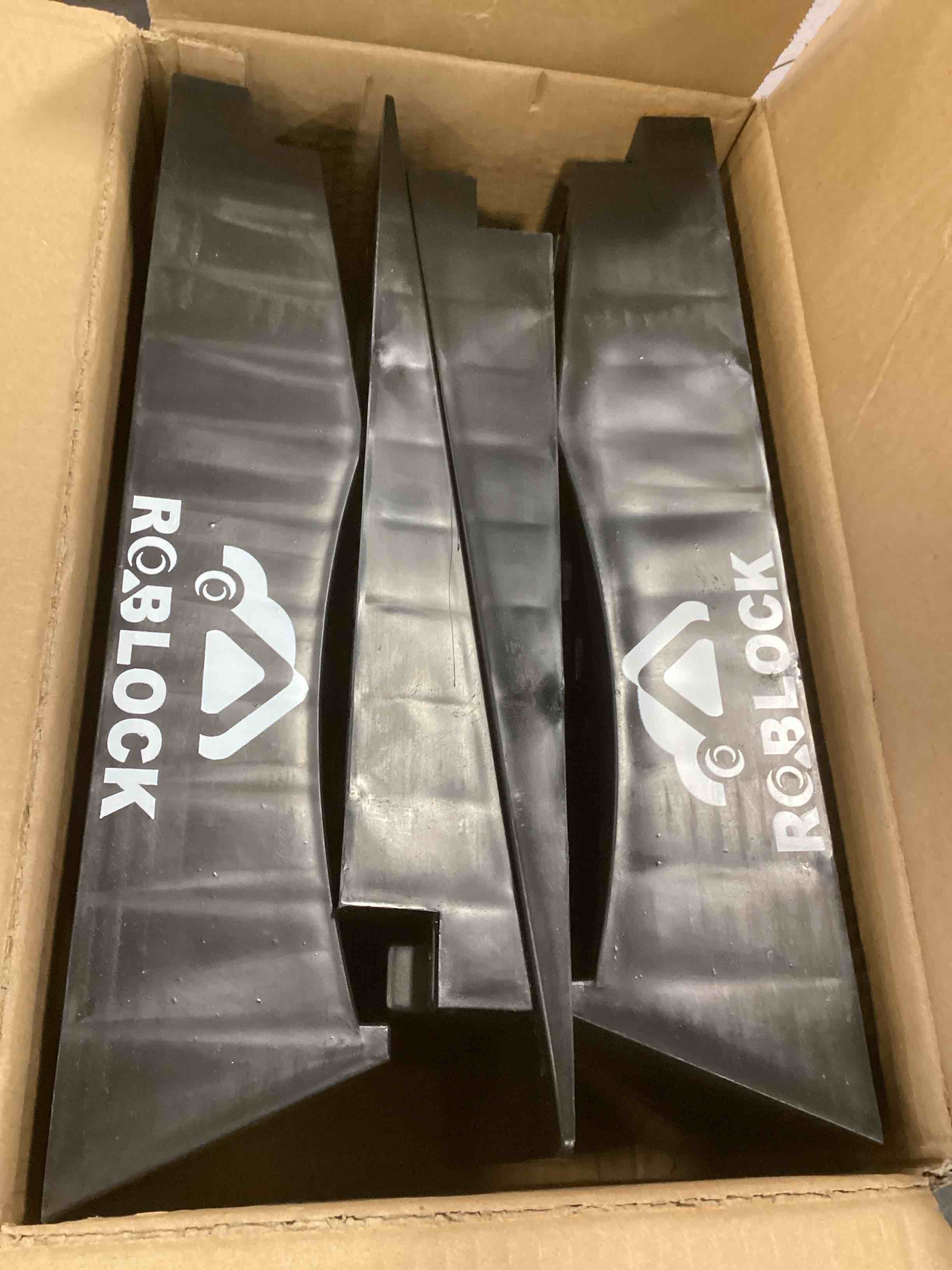 https://s3.amazonaws.com/lotting-images-prod/bidfta/YEL5191806_1705419095941.jpeg