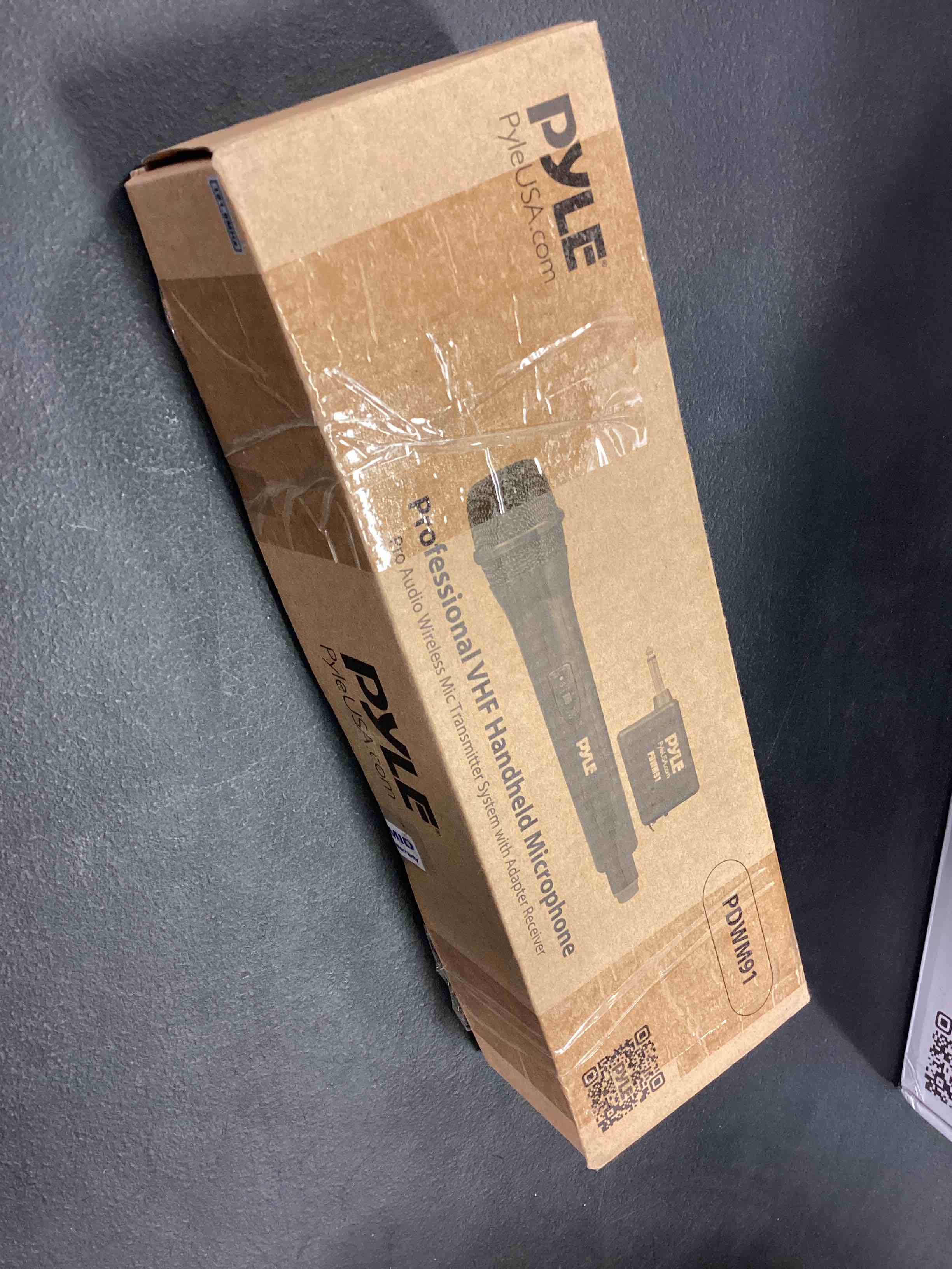 https://s3.amazonaws.com/lotting-images-prod/bidfta/YEL5193493_1696343130899.jpeg
