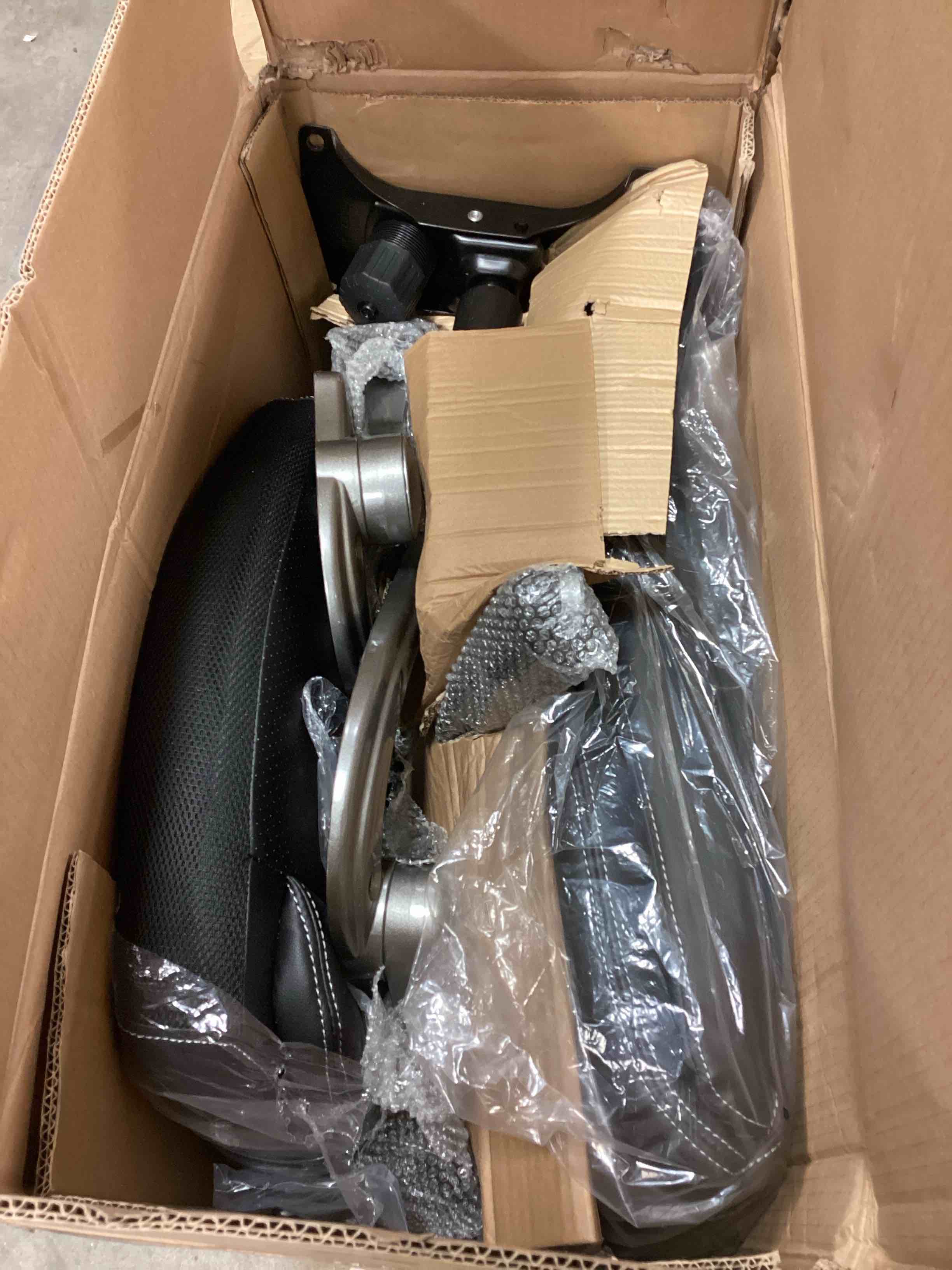 https://s3.amazonaws.com/lotting-images-prod/bidfta/YEL5208884_1706646775157.jpeg