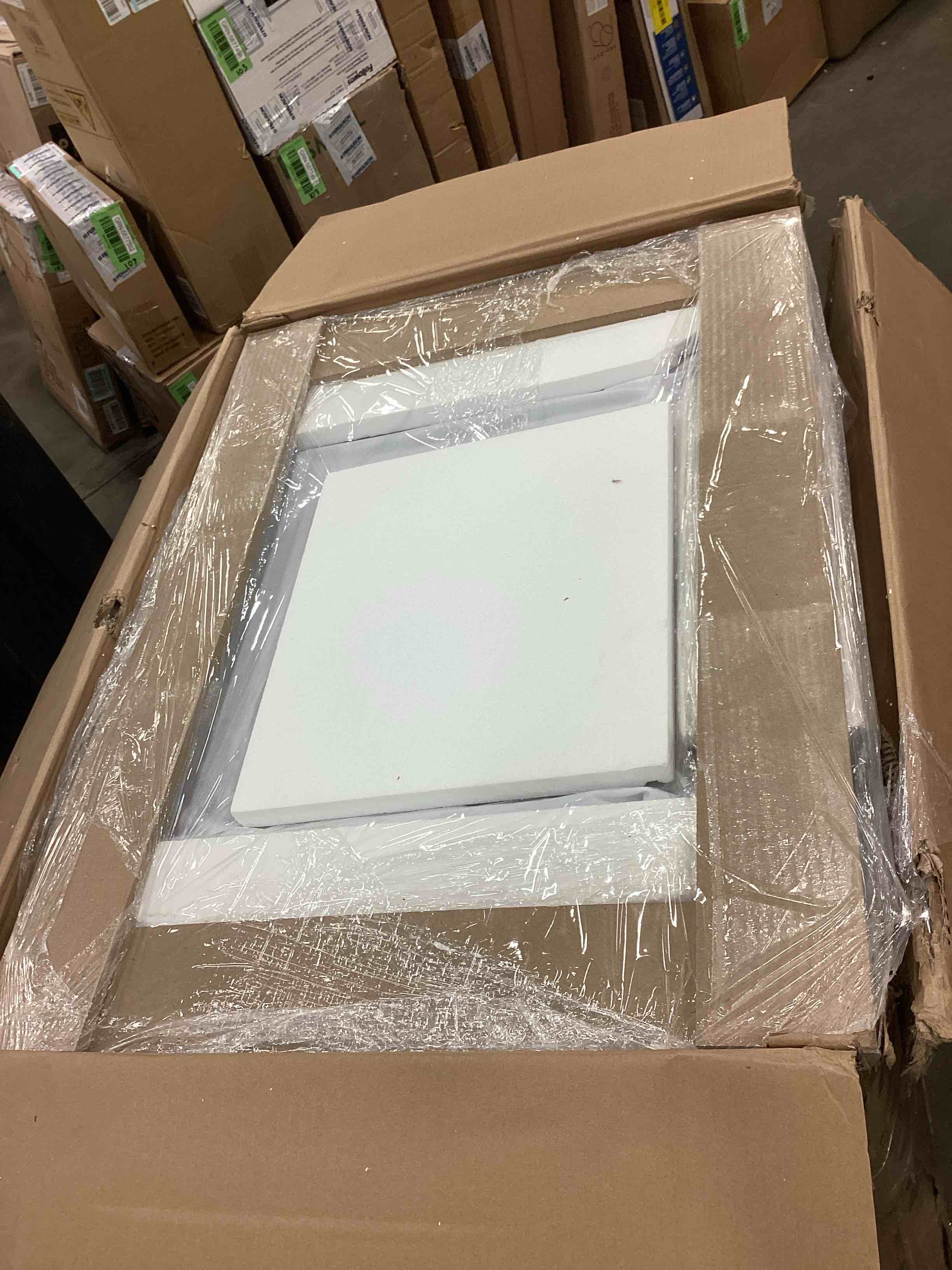 https://s3.amazonaws.com/lotting-images-prod/bidfta/YEL5208936_1706715359892.jpeg