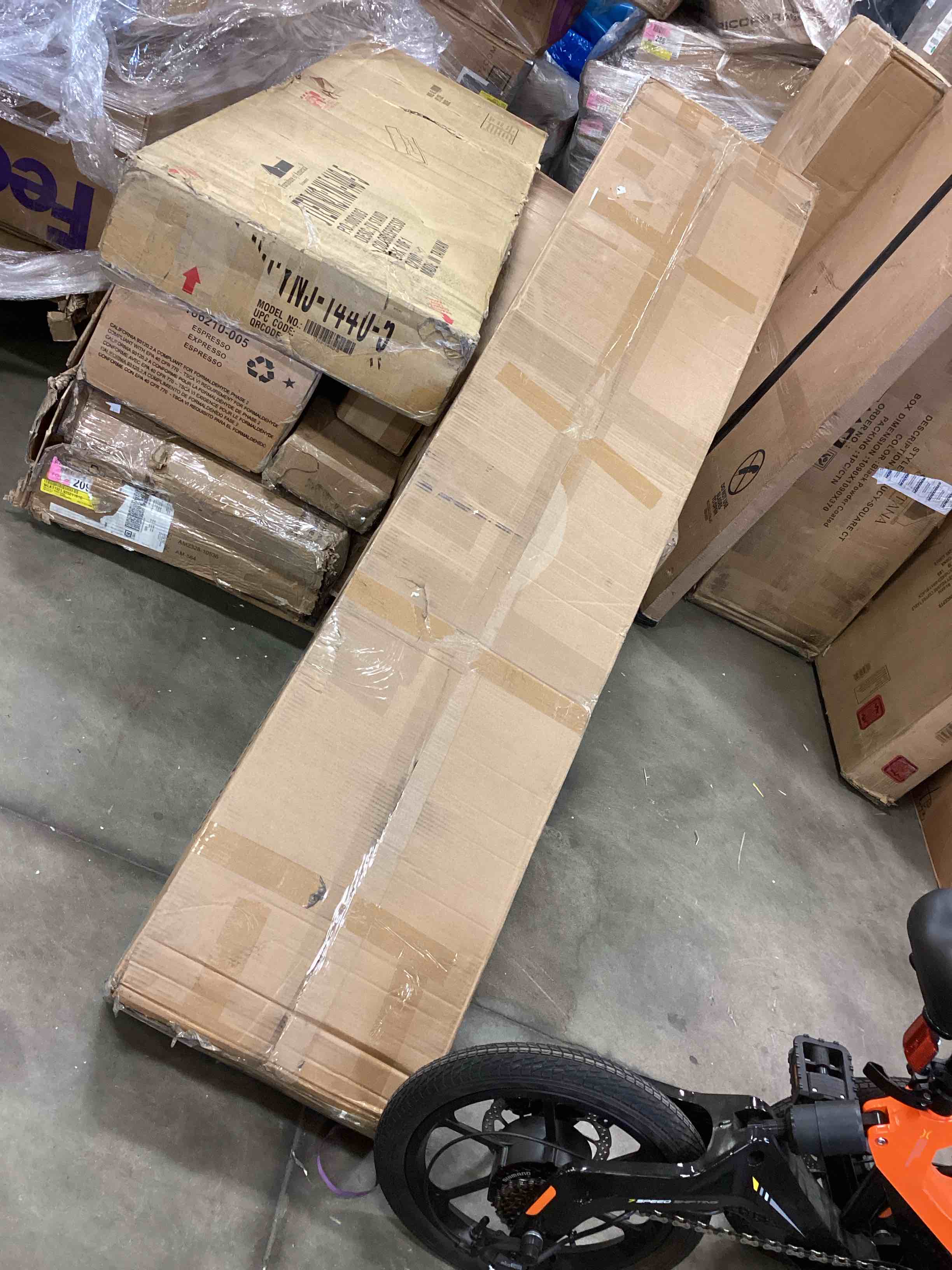 https://s3.amazonaws.com/lotting-images-prod/bidfta/YEL5209073_1706811129188.jpeg