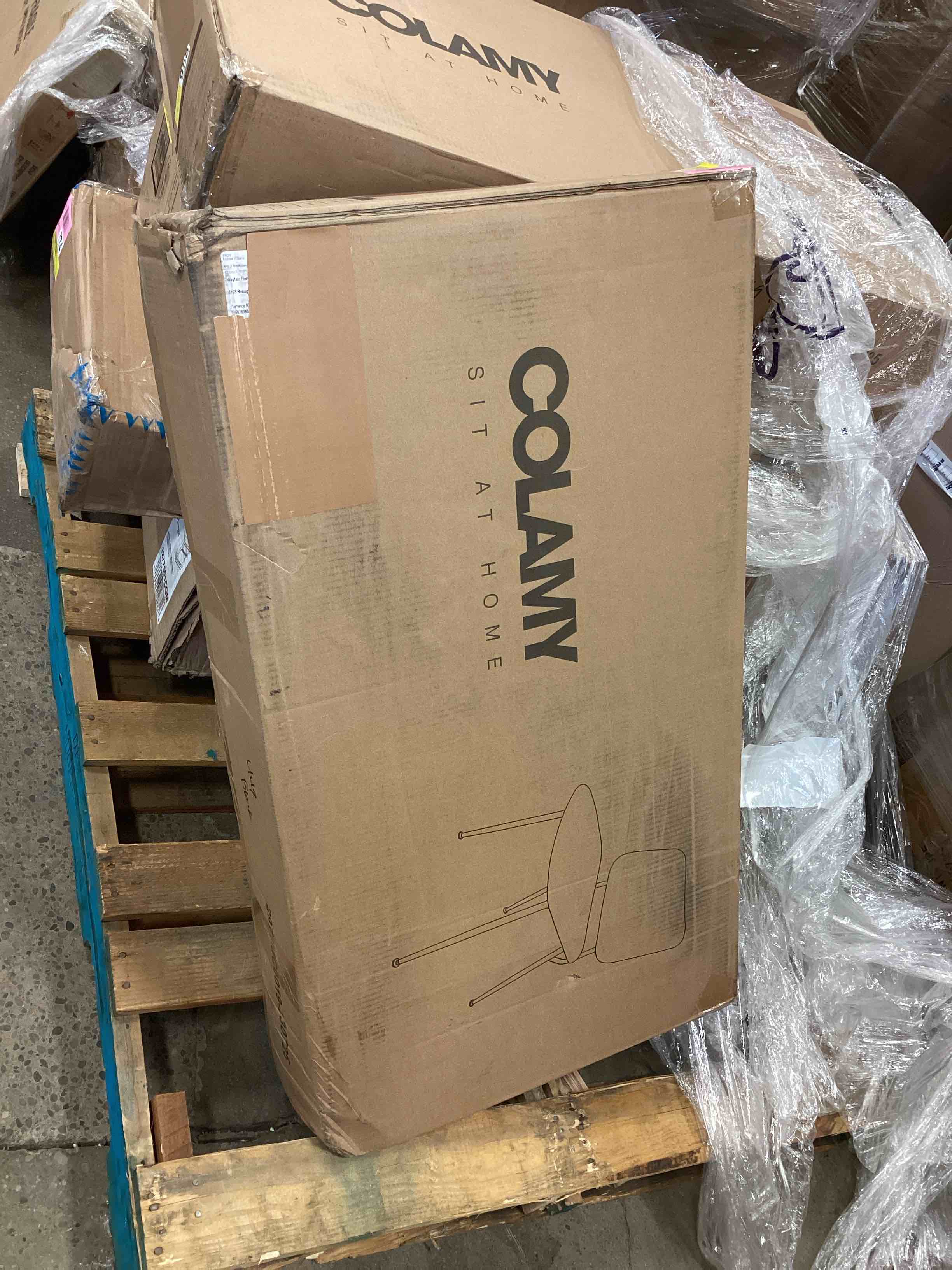 https://s3.amazonaws.com/lotting-images-prod/bidfta/YEL5209108_1706821443048.jpeg