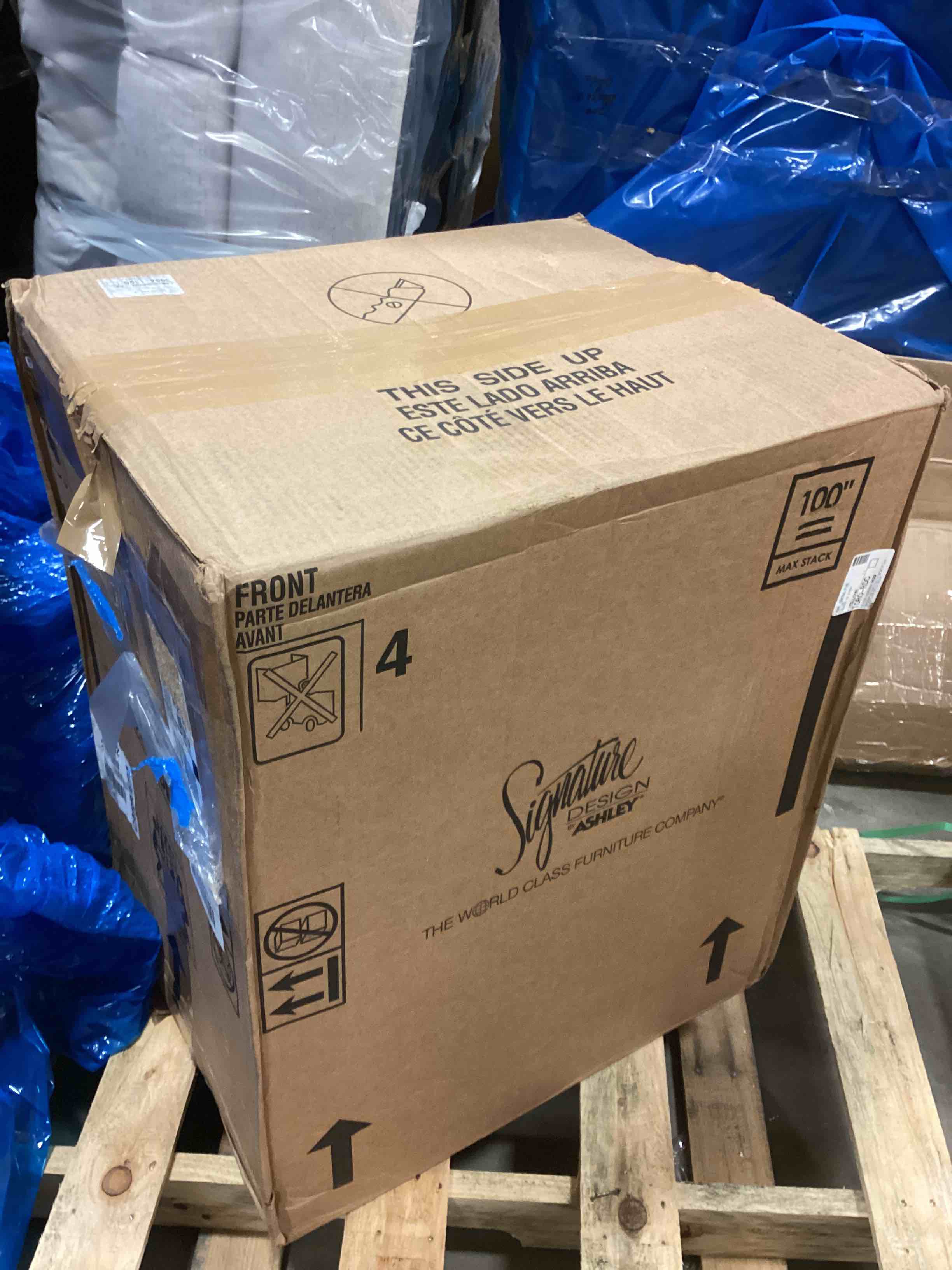 https://s3.amazonaws.com/lotting-images-prod/bidfta/YEL5209409_1708029277037.jpeg