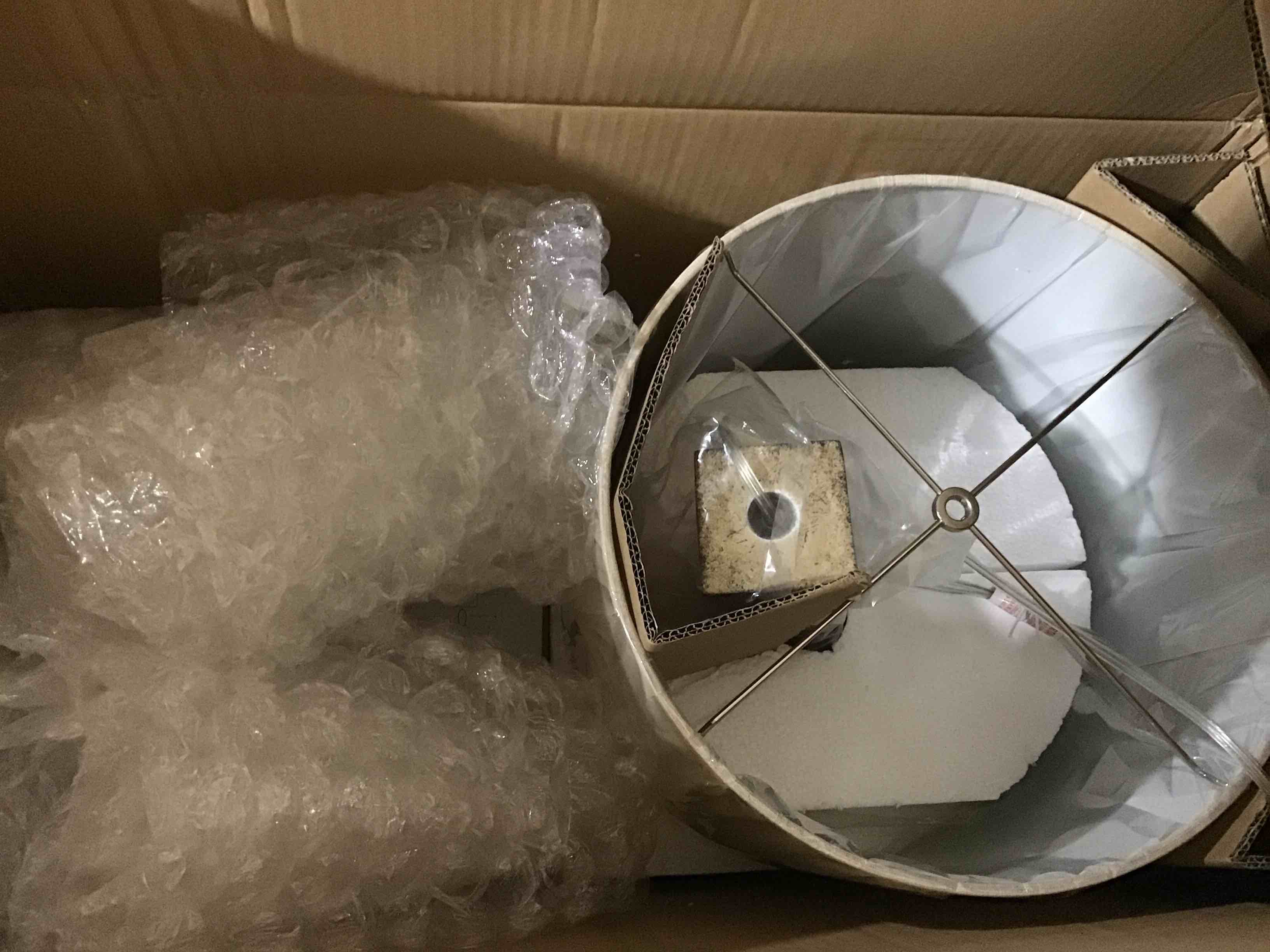 https://s3.amazonaws.com/lotting-images-prod/bidfta/YEL5216076_1703679422465.jpeg