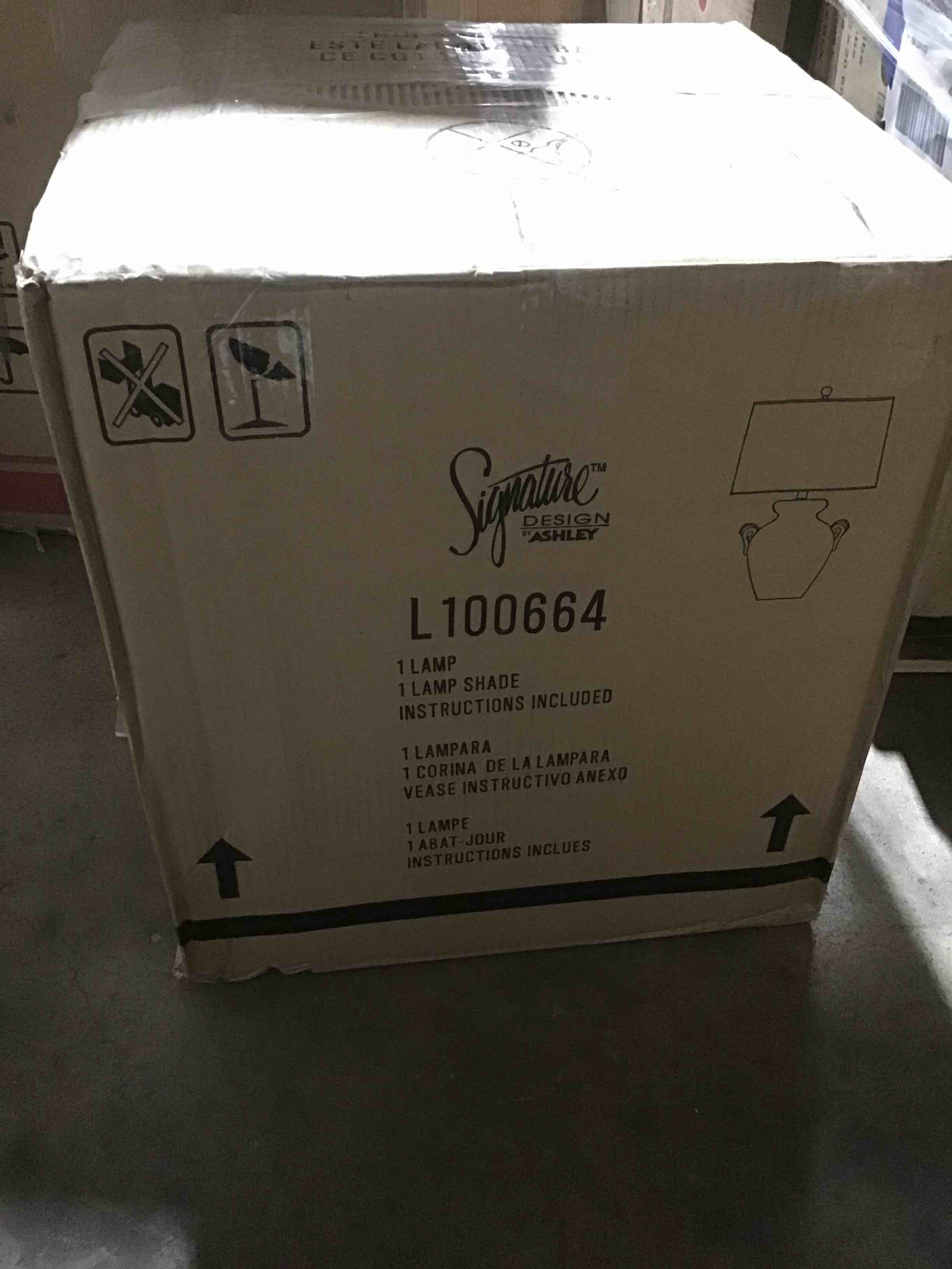 https://s3.amazonaws.com/lotting-images-prod/bidfta/YEL5216791_1705587780011.jpeg