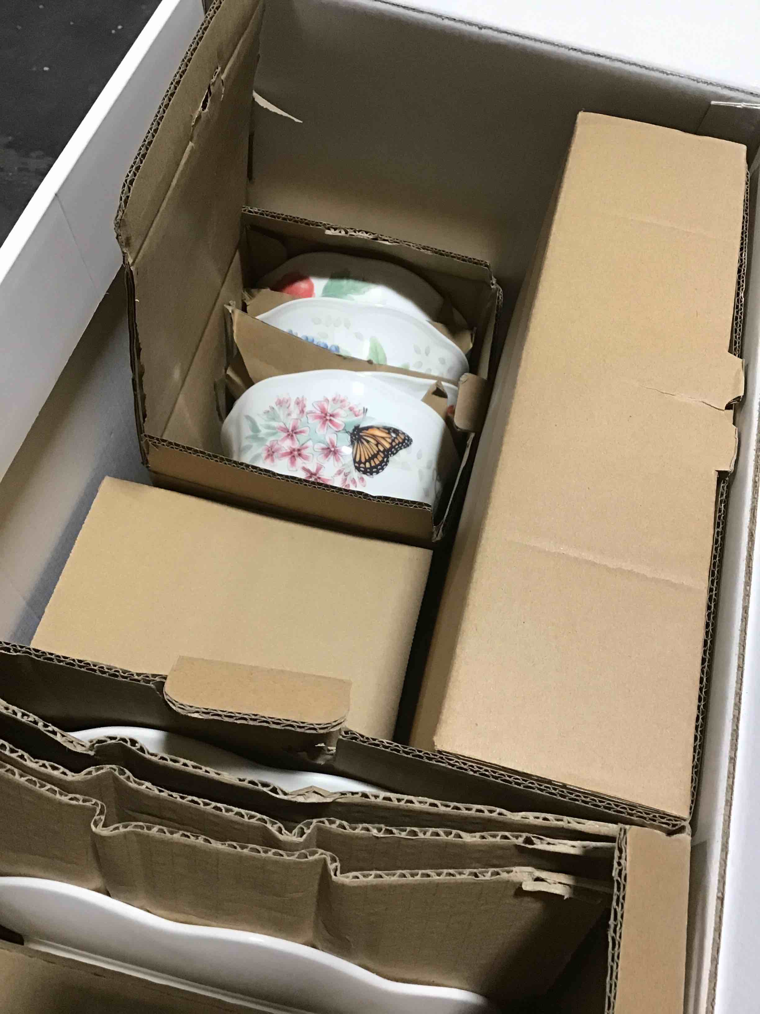 https://s3.amazonaws.com/lotting-images-prod/bidfta/YEL5218459_1704727613848.jpeg