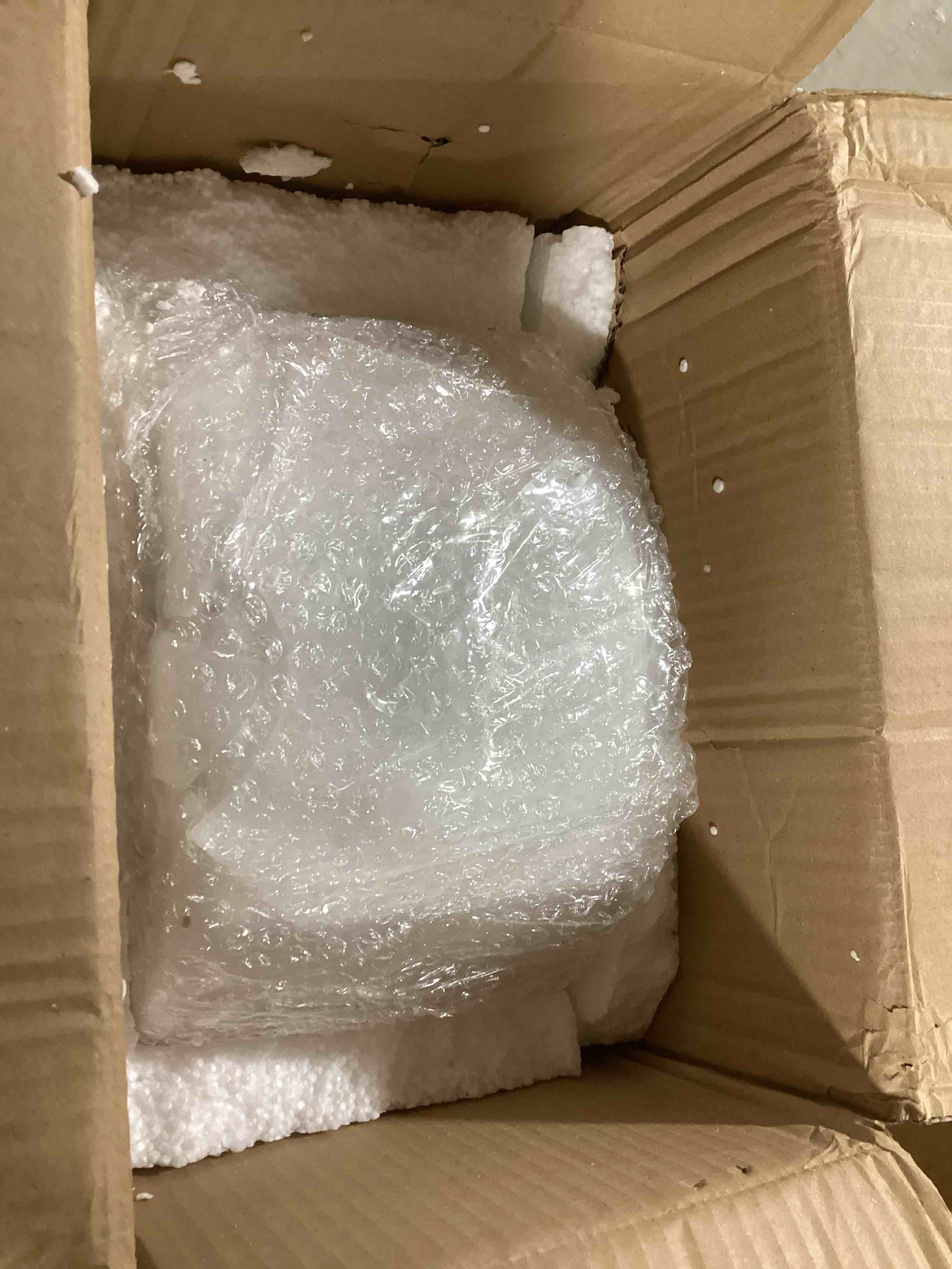 https://s3.amazonaws.com/lotting-images-prod/bidfta/YEL5219193_1703623168763.jpeg