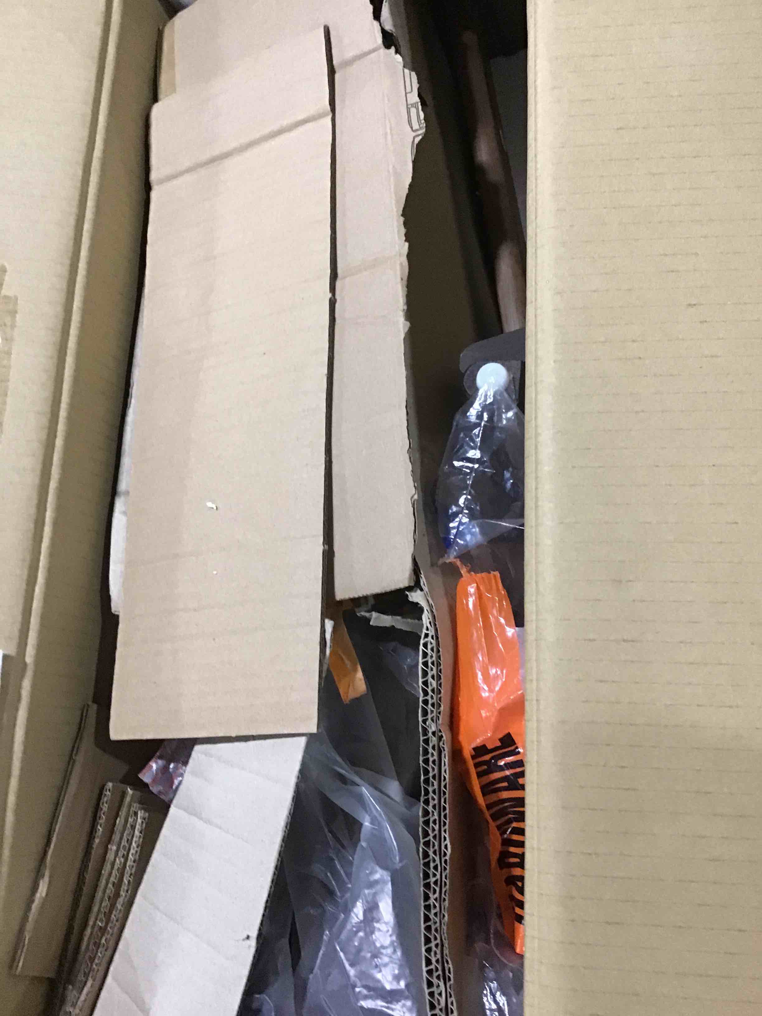 https://s3.amazonaws.com/lotting-images-prod/bidfta/YEL5219733_1706188547035.jpeg