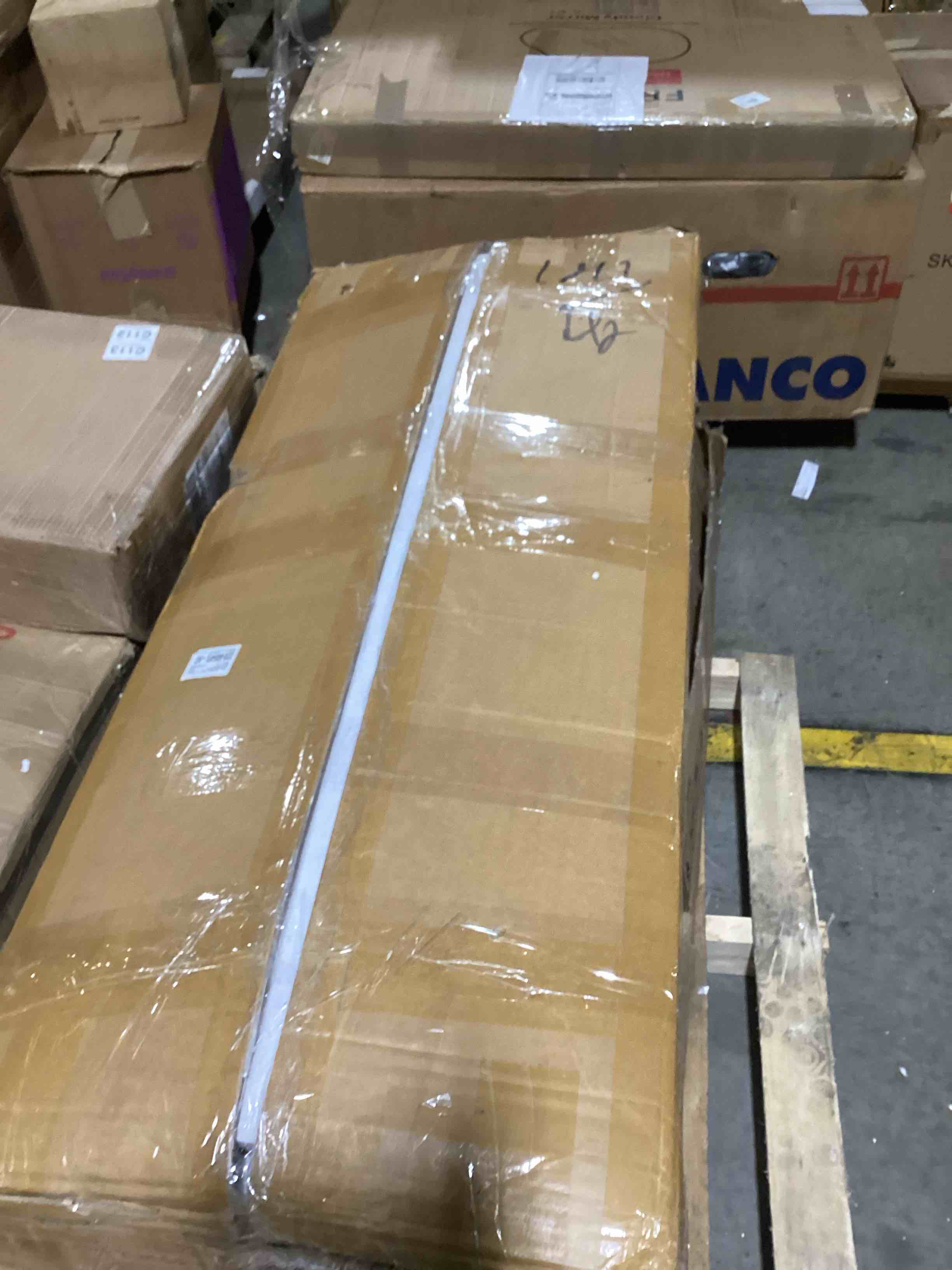 https://s3.amazonaws.com/lotting-images-prod/bidfta/YEL5220147_1715705237754.jpeg